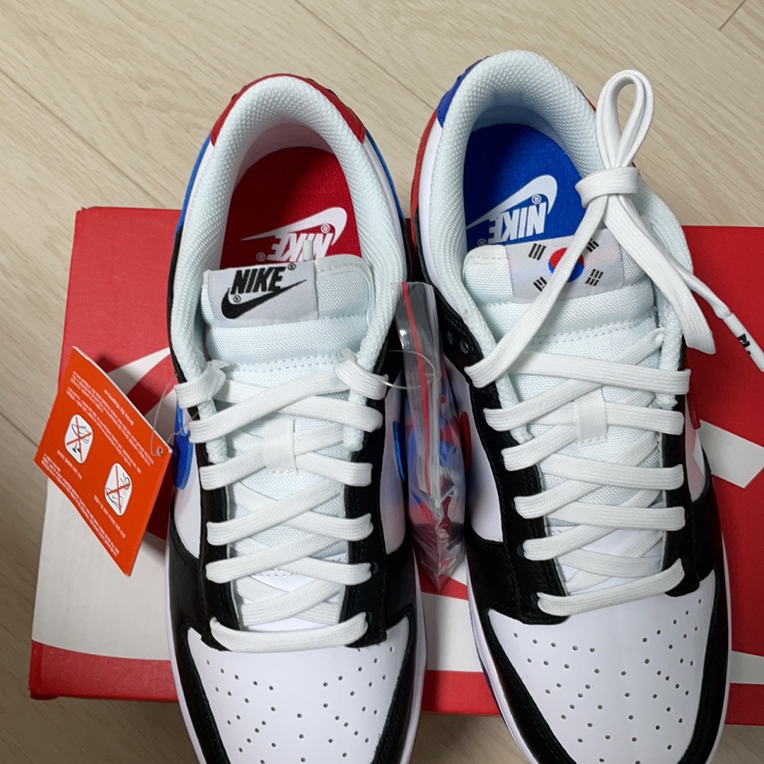 Nike Dunk Low SE Seoul 착용 스타일