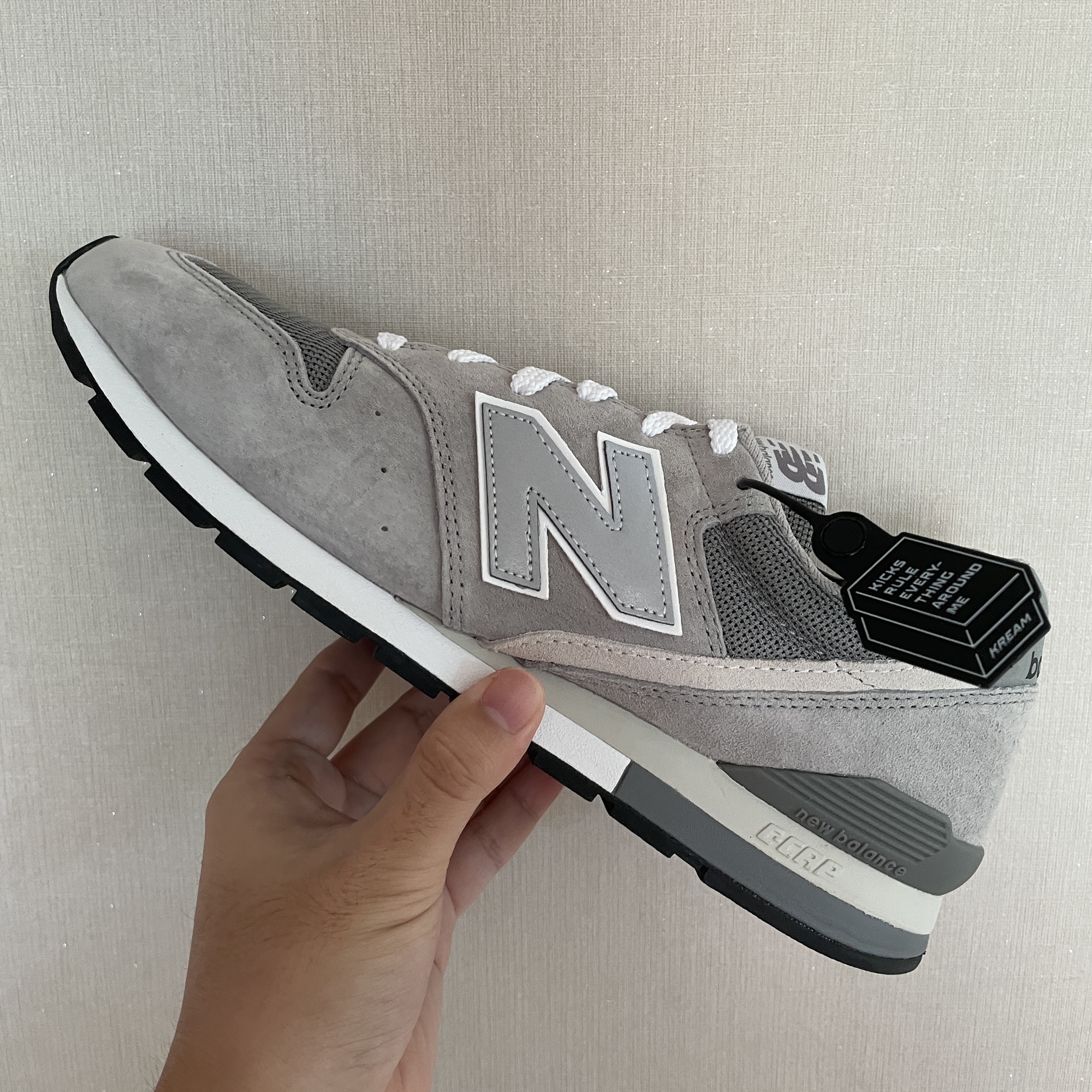 New Balance 996 Grey 착용 스타일