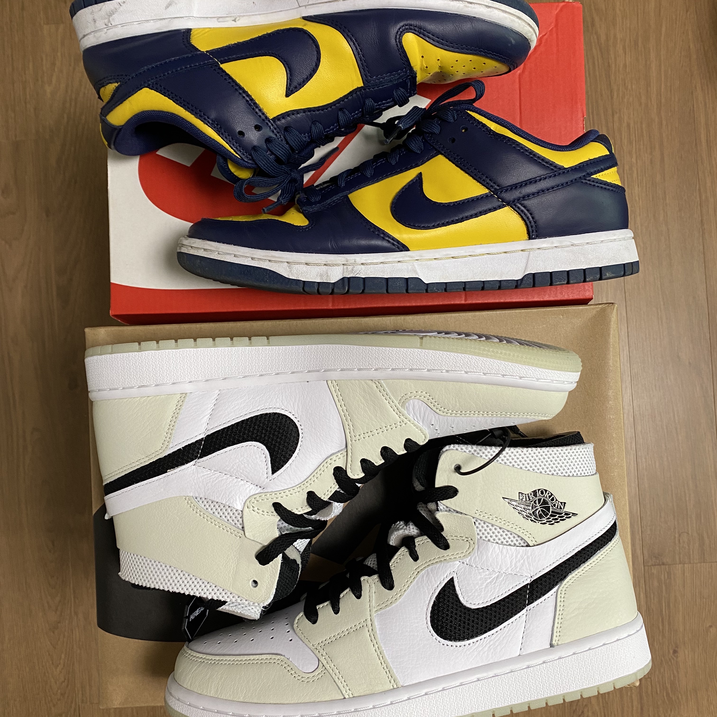 (W) Jordan 1 Zoom Air CMFT Light Bone, Nike Dunk Low Retro Varsity Maize 착용 스타일 - 1