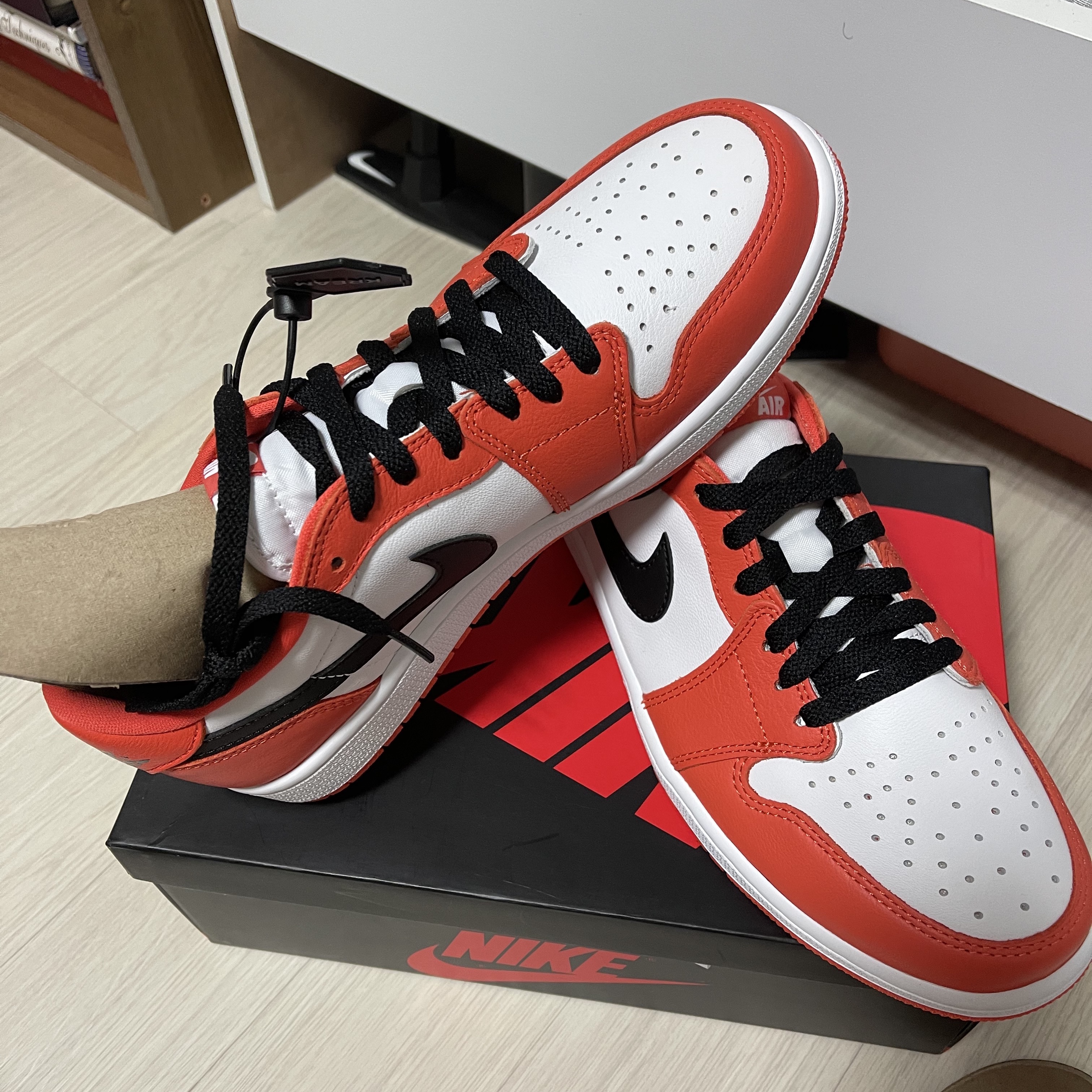 Jordan 1 Low OG Starfish 착용 스타일 - 2