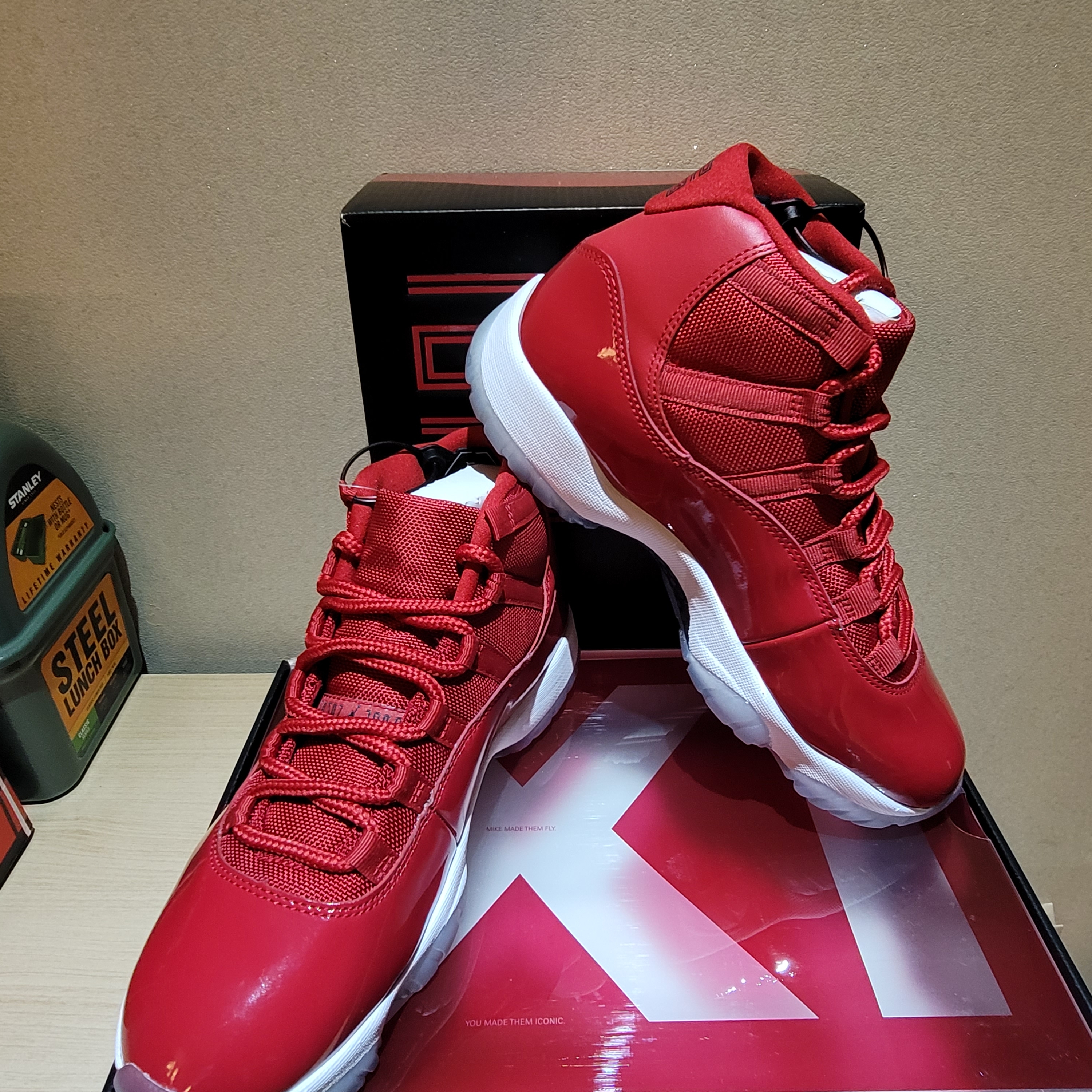 Jordan 11 Retro Win Like 96 Gym Red 착용 스타일 - 3