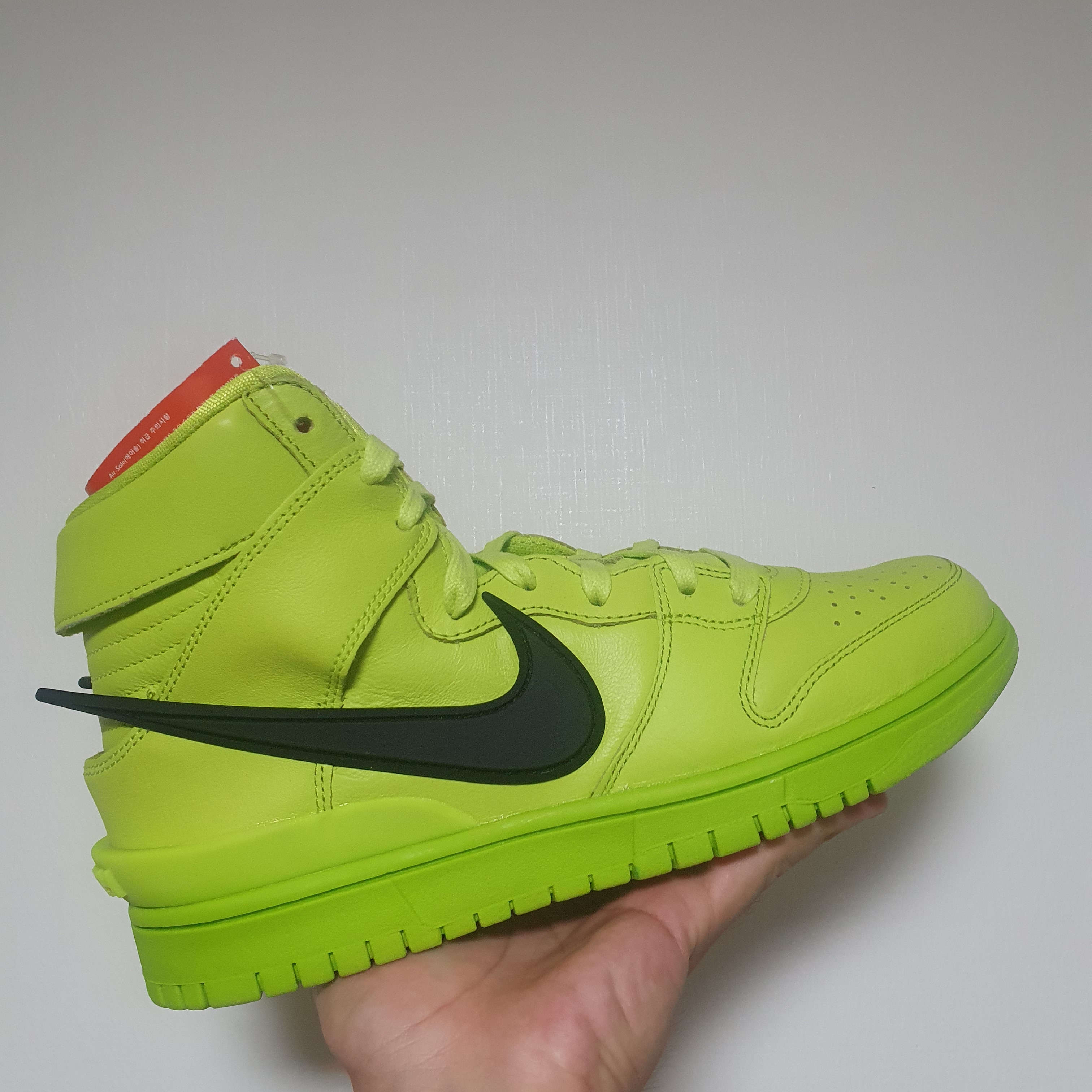 Nike x Ambush Dunk High Flash Lime 착용 스타일