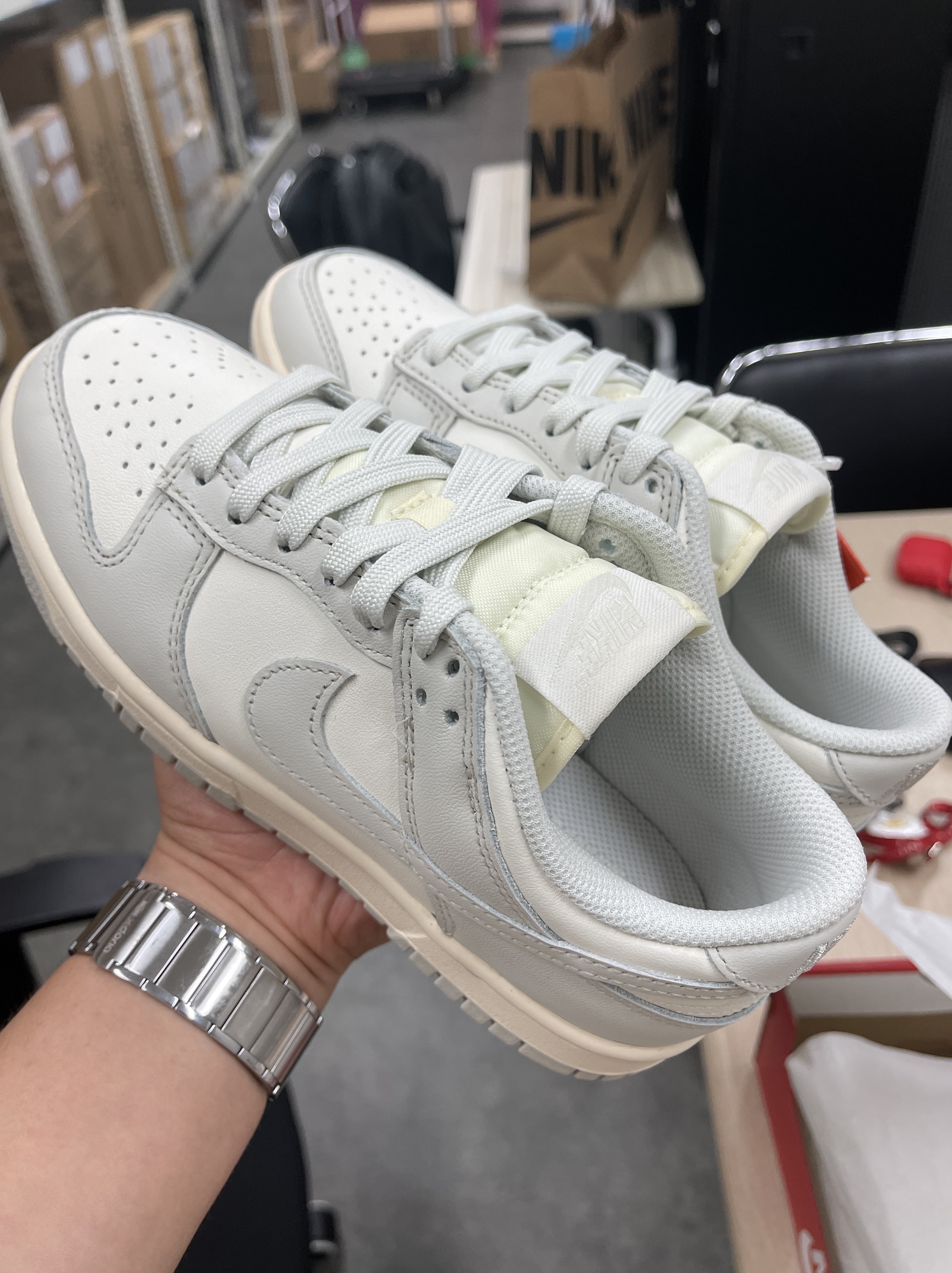 (W) Nike Dunk Low Light Bone 착용 스타일 - 1
