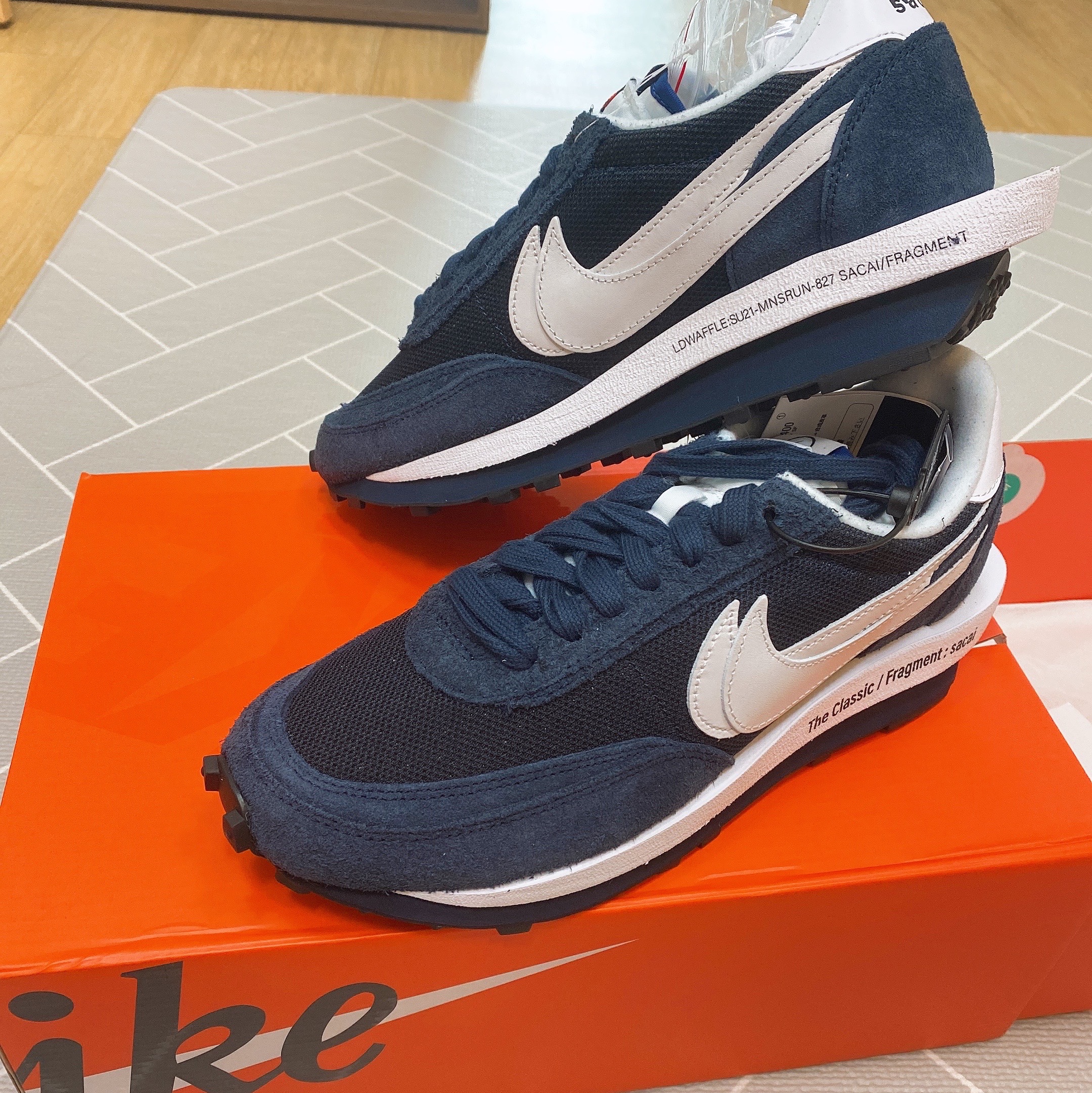 Nike x Sacai x Fragment LDWaffle Blackened Blue 착용 스타일 - 2