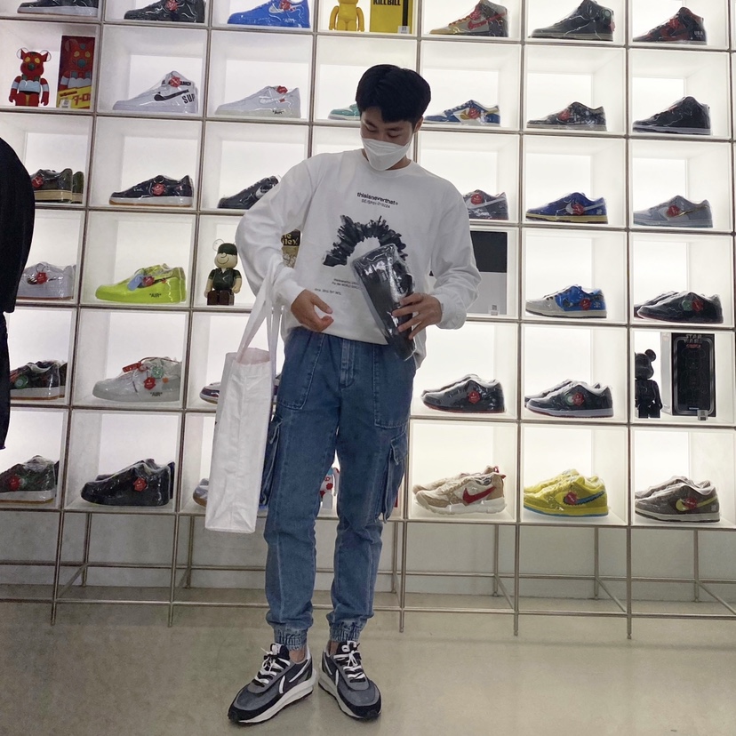 Nike x Sacai LDWaffle Black 착용 스타일