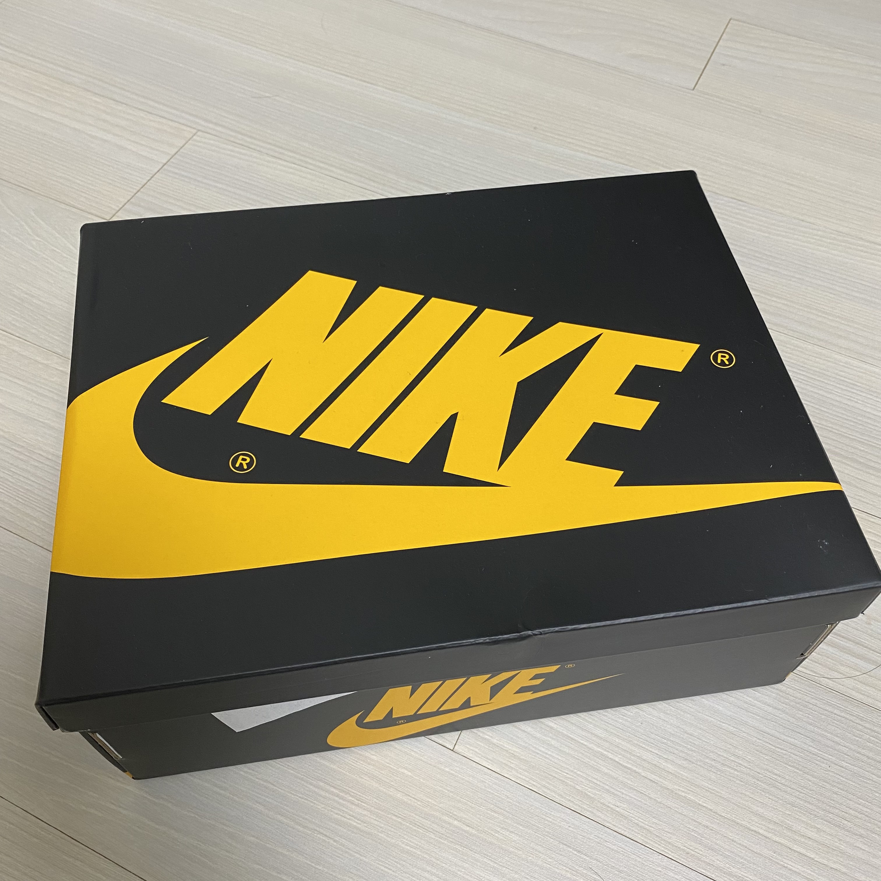 Jordan 1 Retro High OG Pollen, (GS) Jordan 1 Retro High OG Pollen 착용 스타일 - 1