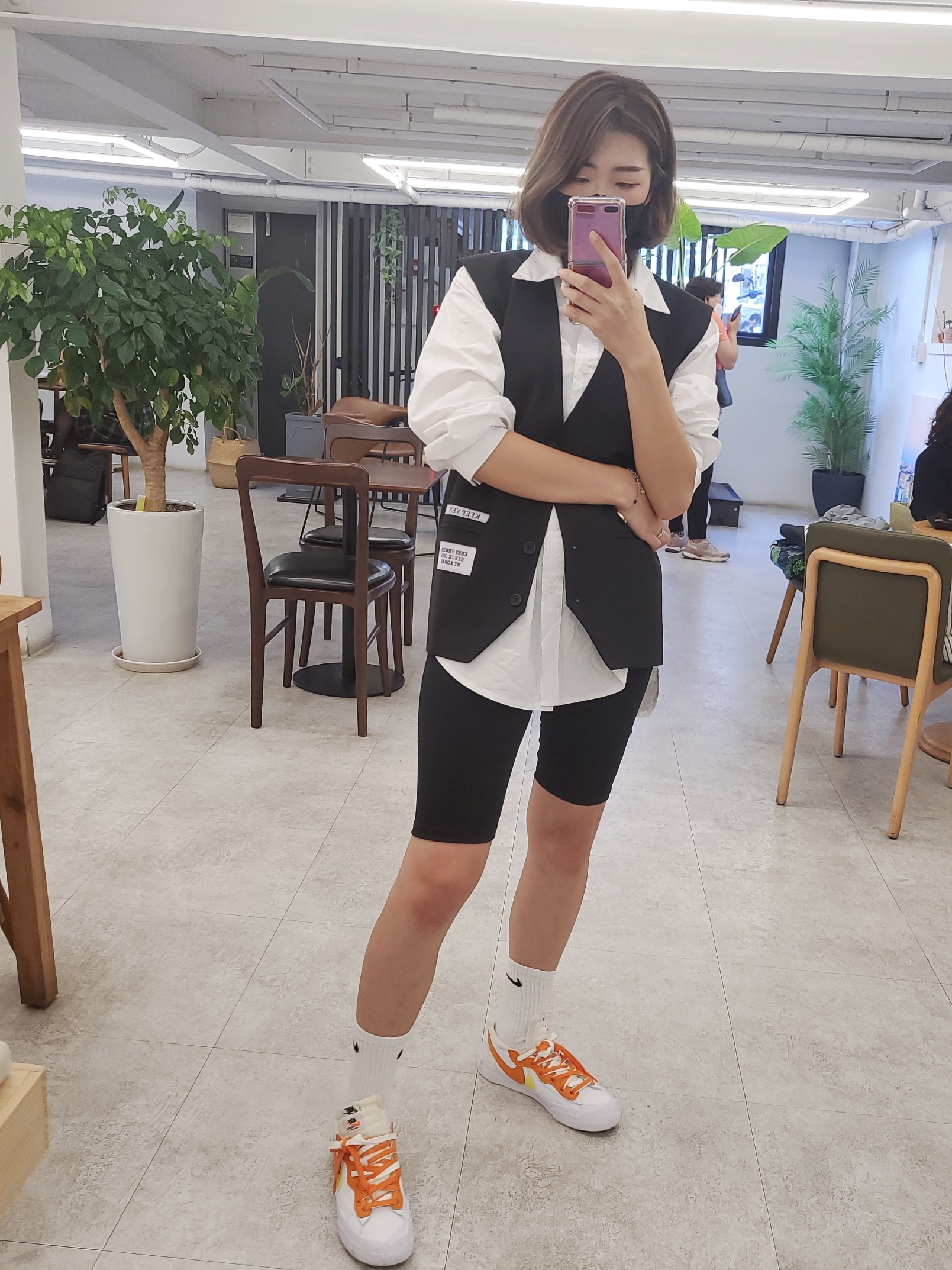 Nike x Sacai Blazer Low Magma Orange 착용 스타일