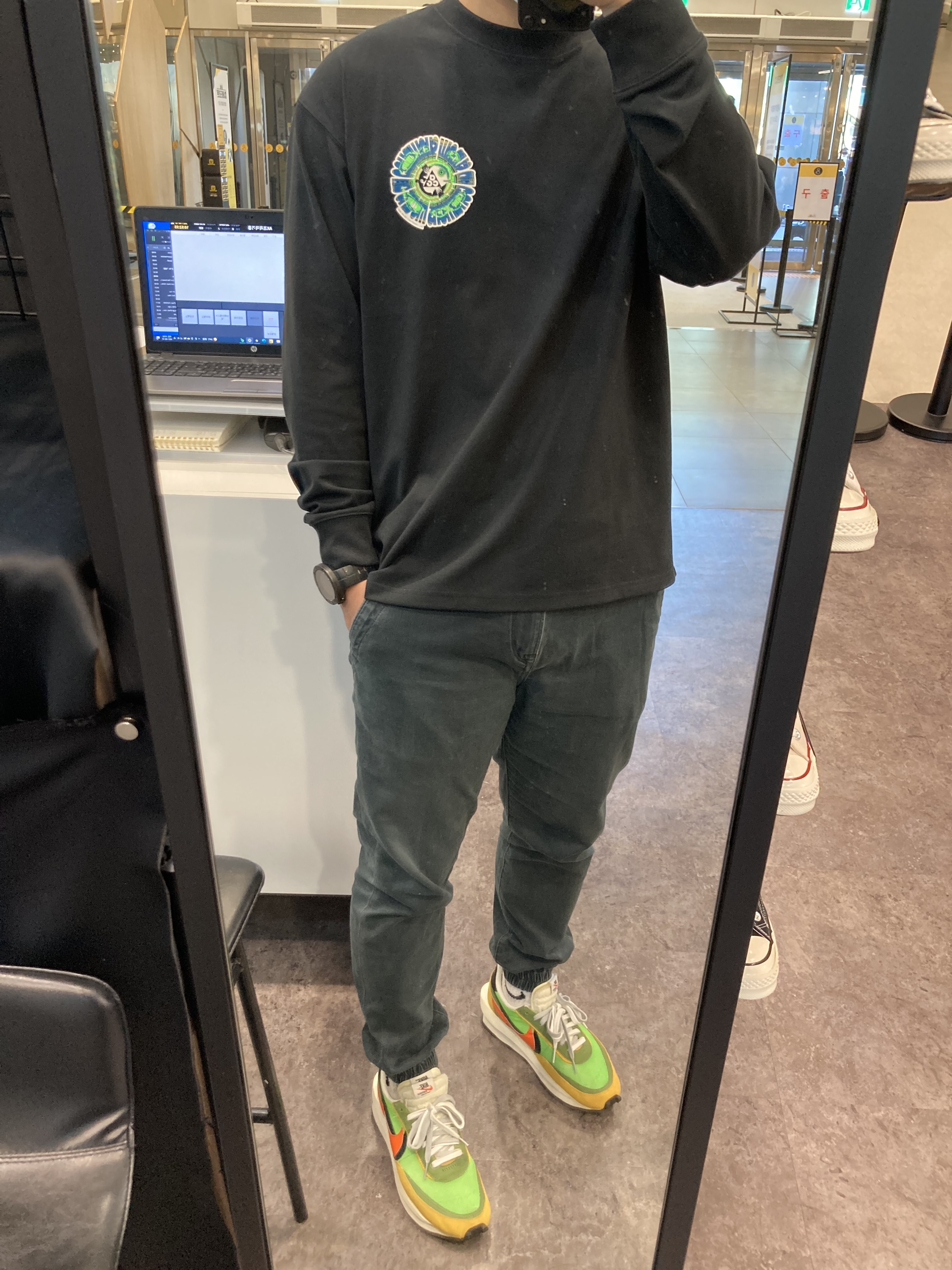 Nike x Sacai LDWaffle Green Multi 착용 스타일