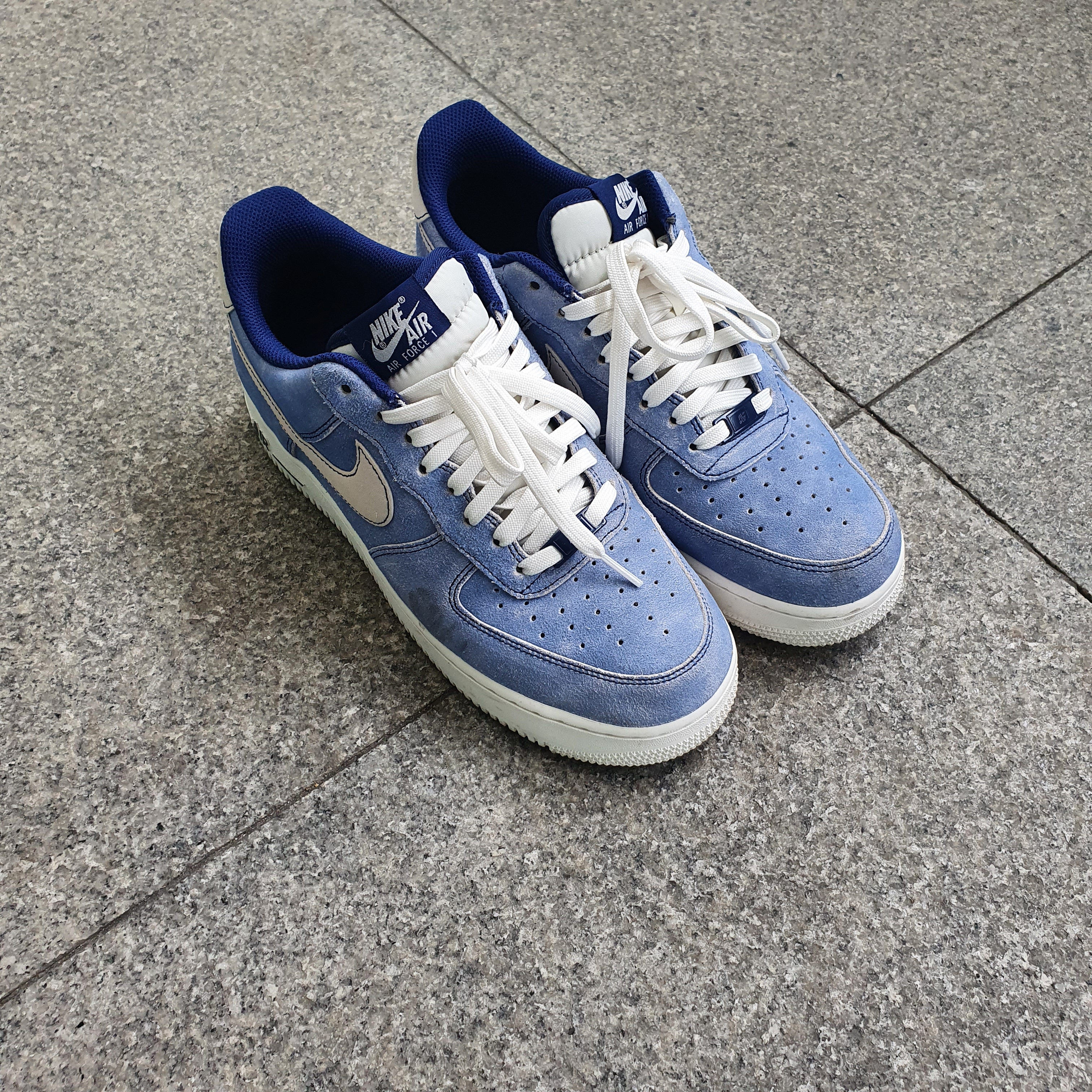 Nike Air Force 1 '07 LV8 Dusty Blue 착용 스타일