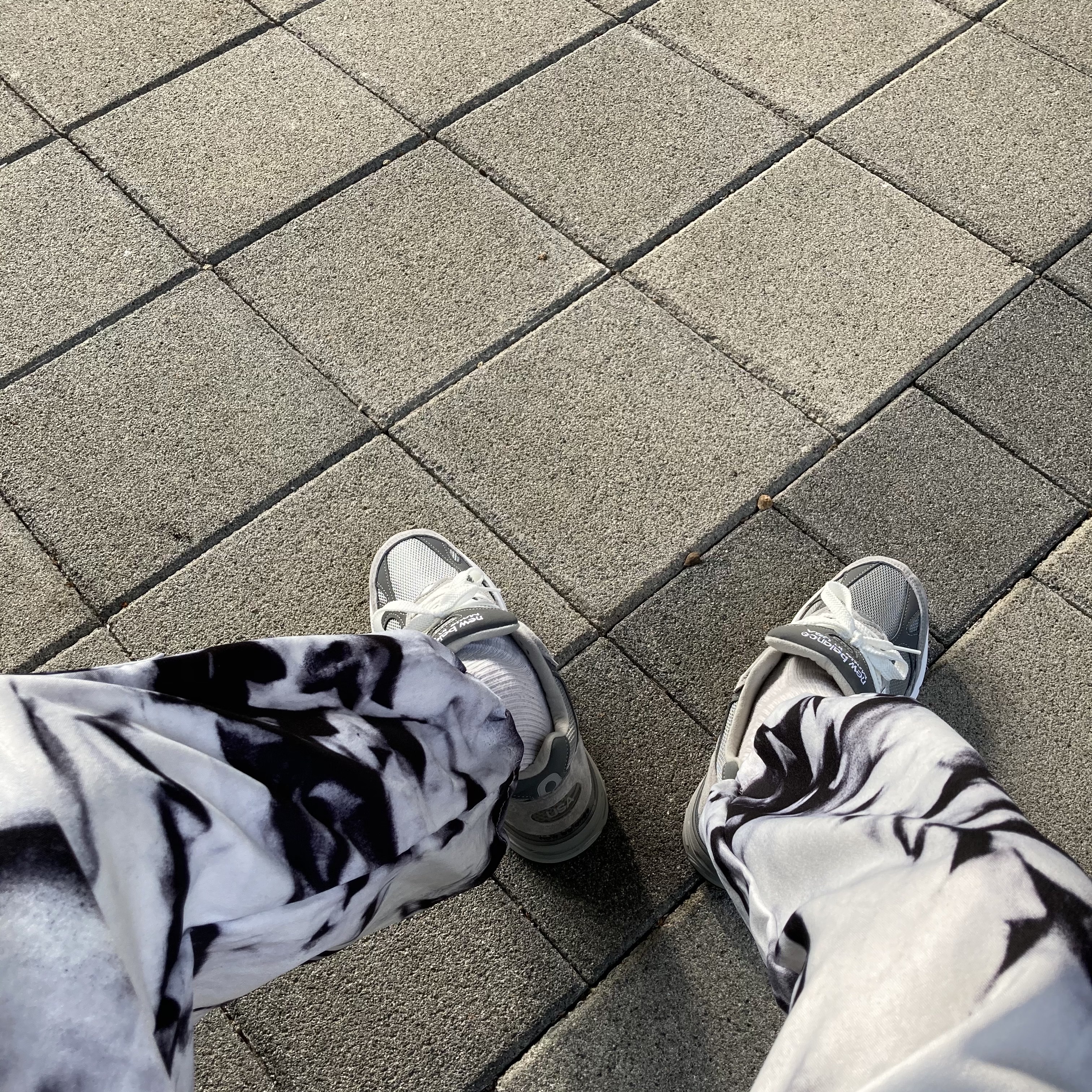 (W) New Balance 993 Made in USA Grey - B Standard 착용 스타일