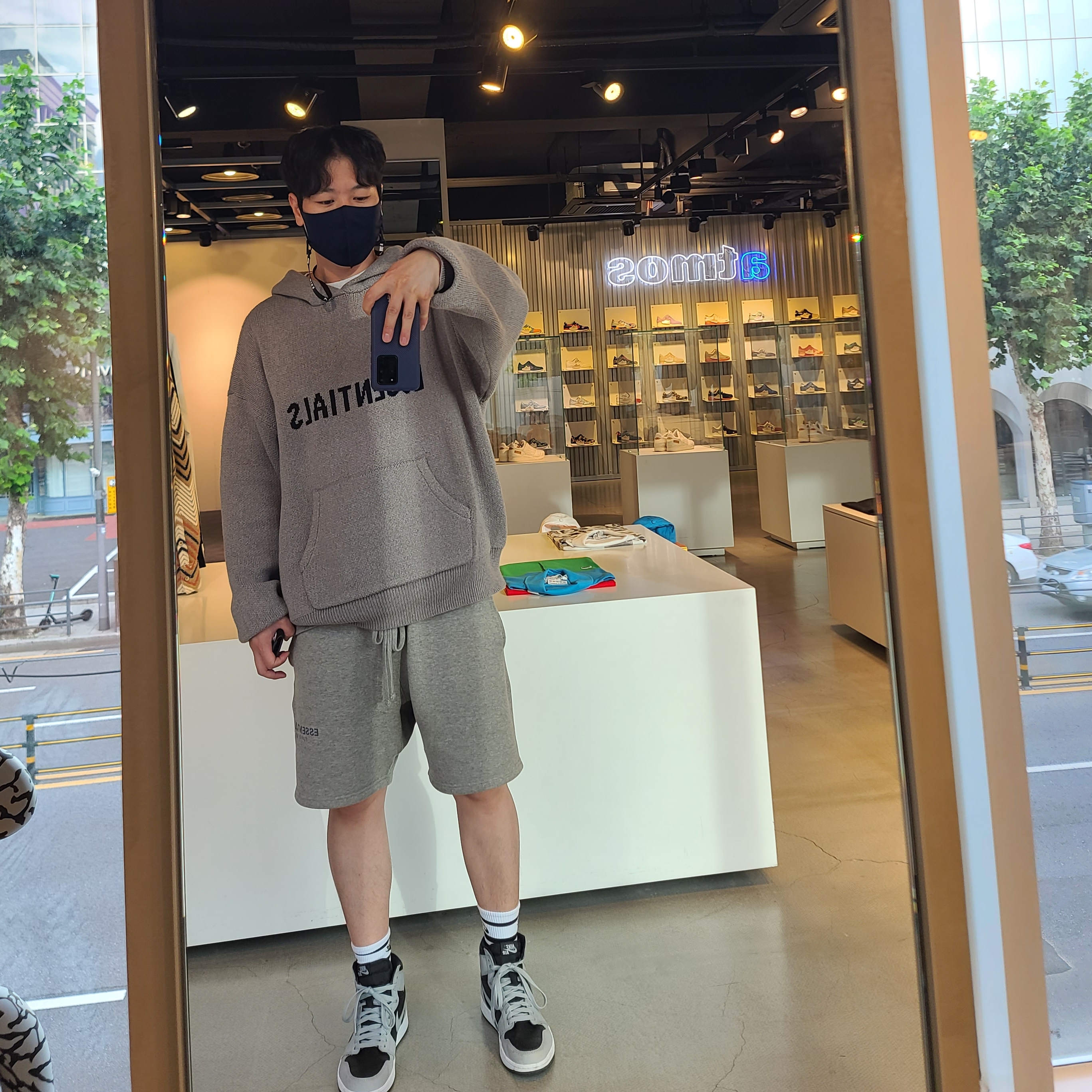 Essentials Knit Pullover Hoodie Heather Oatmeal - 21SS, Essentials Sweatshorts Heather Oatmeal - 21SS 착용 스타일