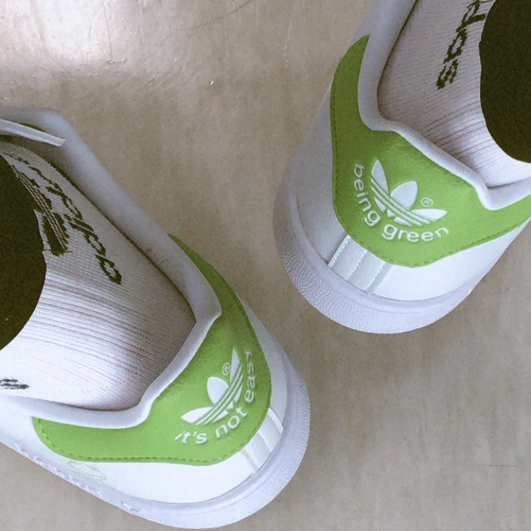 Adidas x Disney Stan Smith Kermit The Frog 착용 스타일