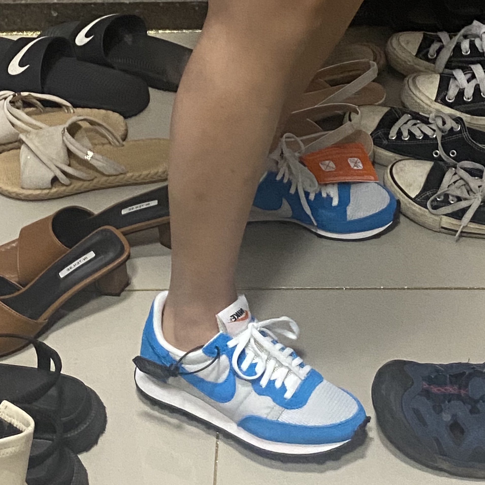 Nike Challenger OG Laser Blue 착용 스타일 - 1