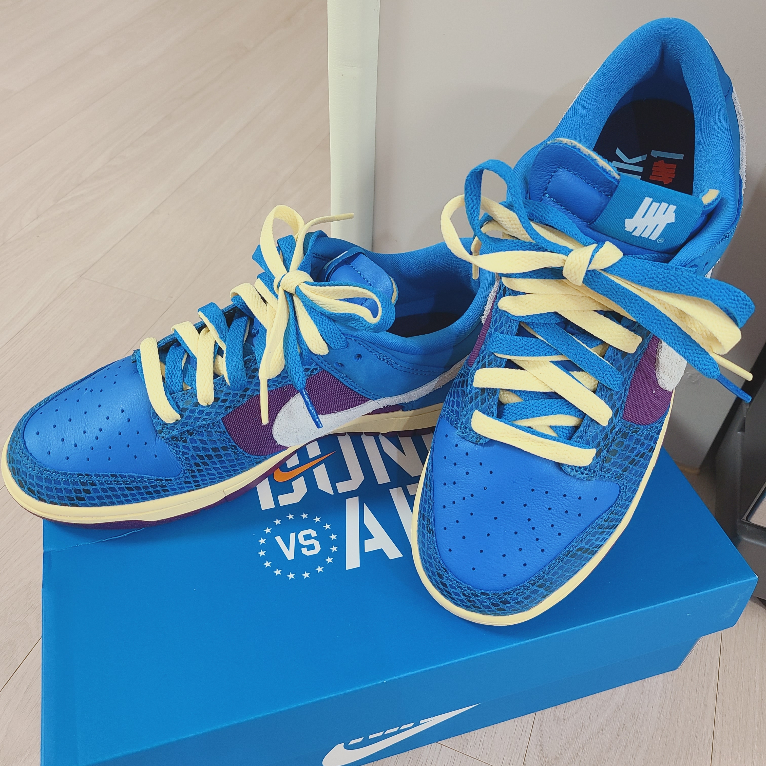 Nike x Undefeated Dunk Low SP 5 On It 착용 스타일 - 2