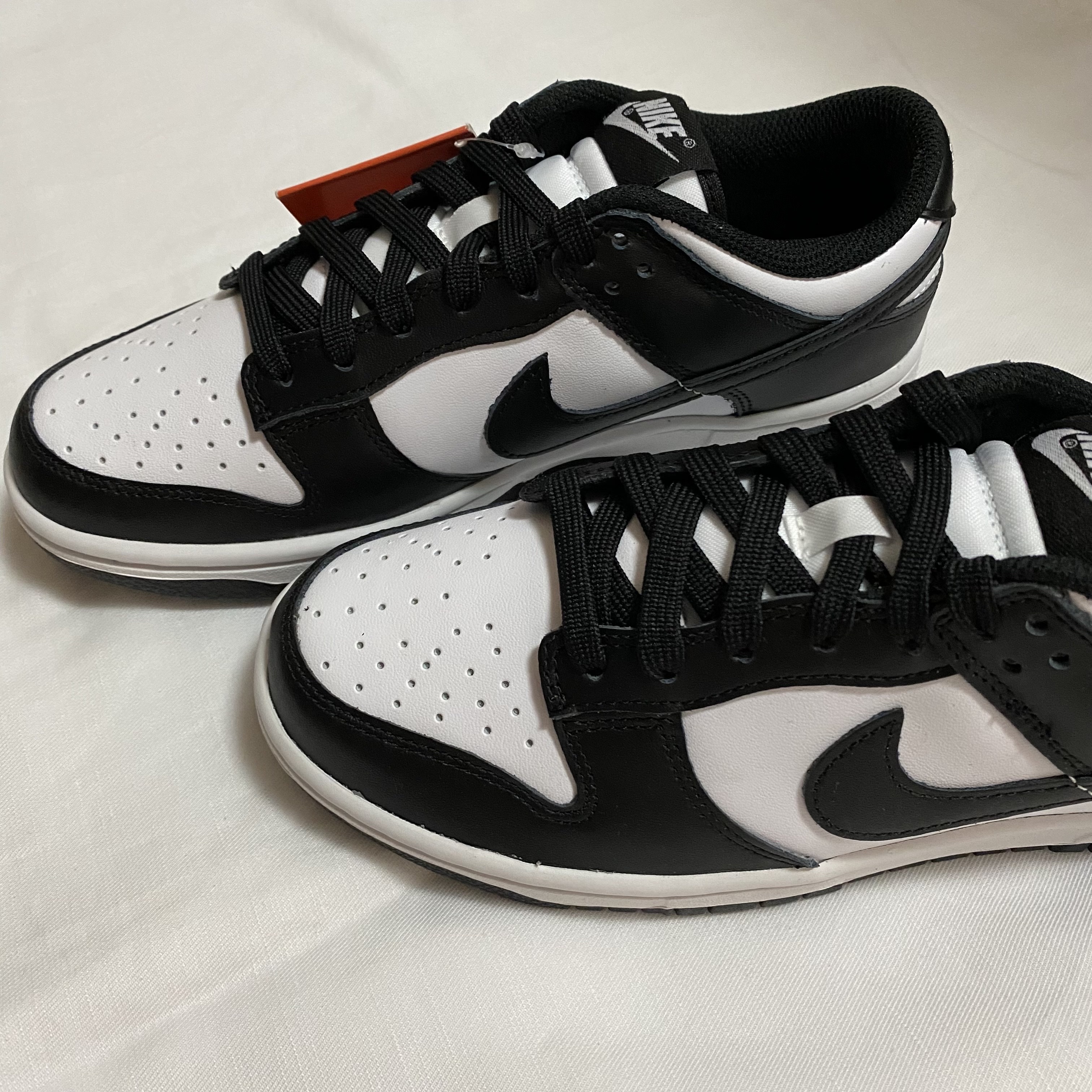 (W) Nike Dunk Low Black 착용 스타일 - 2