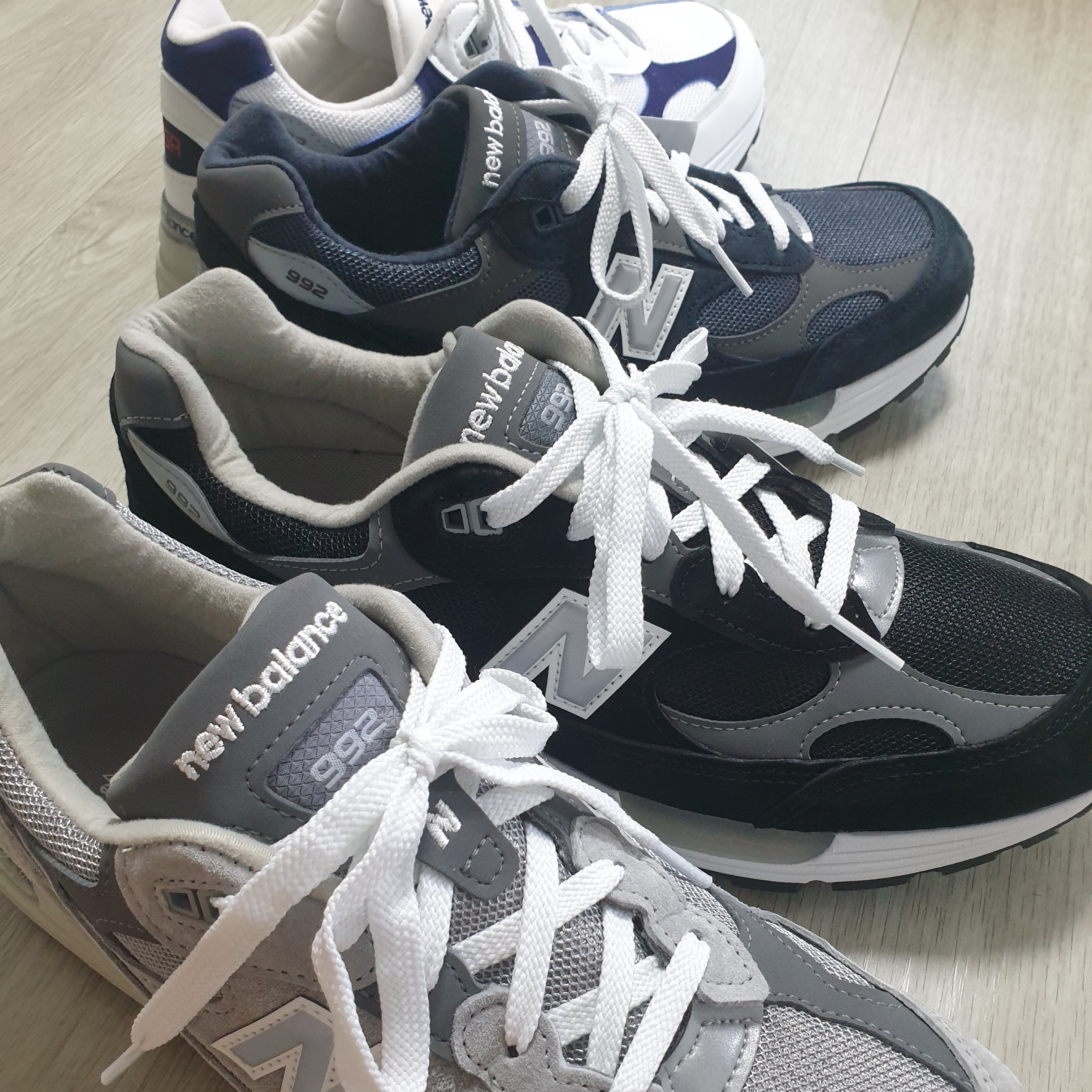 New Balance 992 Made in USA Grey - D Standard, New Balance 992 Made in USA Black Grey 착용 스타일