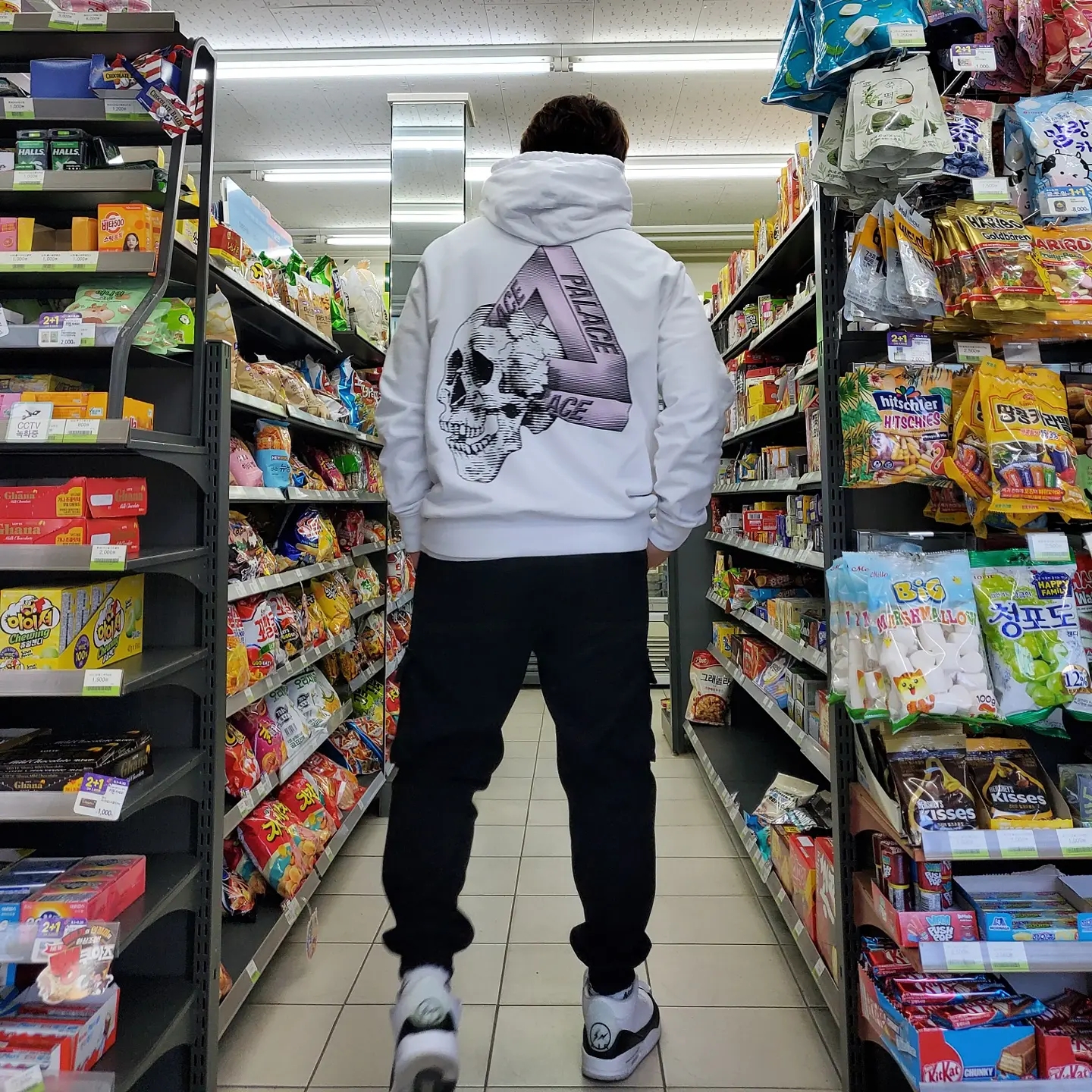 Palace Tri-Crusher Hood White - 20FW, Jordan 3 x Fragment Retro SP White Black 착용 스타일 - 2
