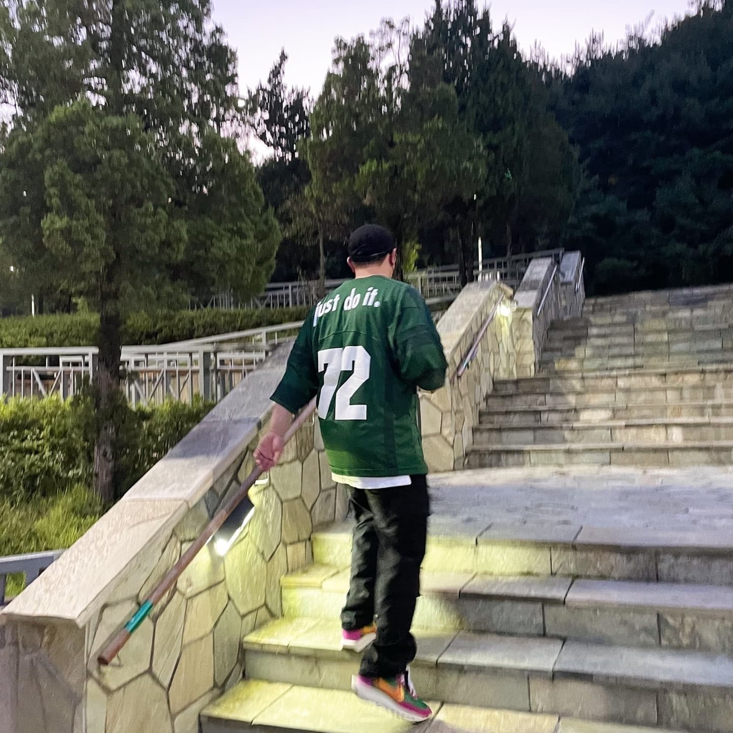 Nike x Sacai x Clot LDWaffle Orange Blaze, Nike x Sacai Blazer Low Iron Grey 착용 스타일 - 3