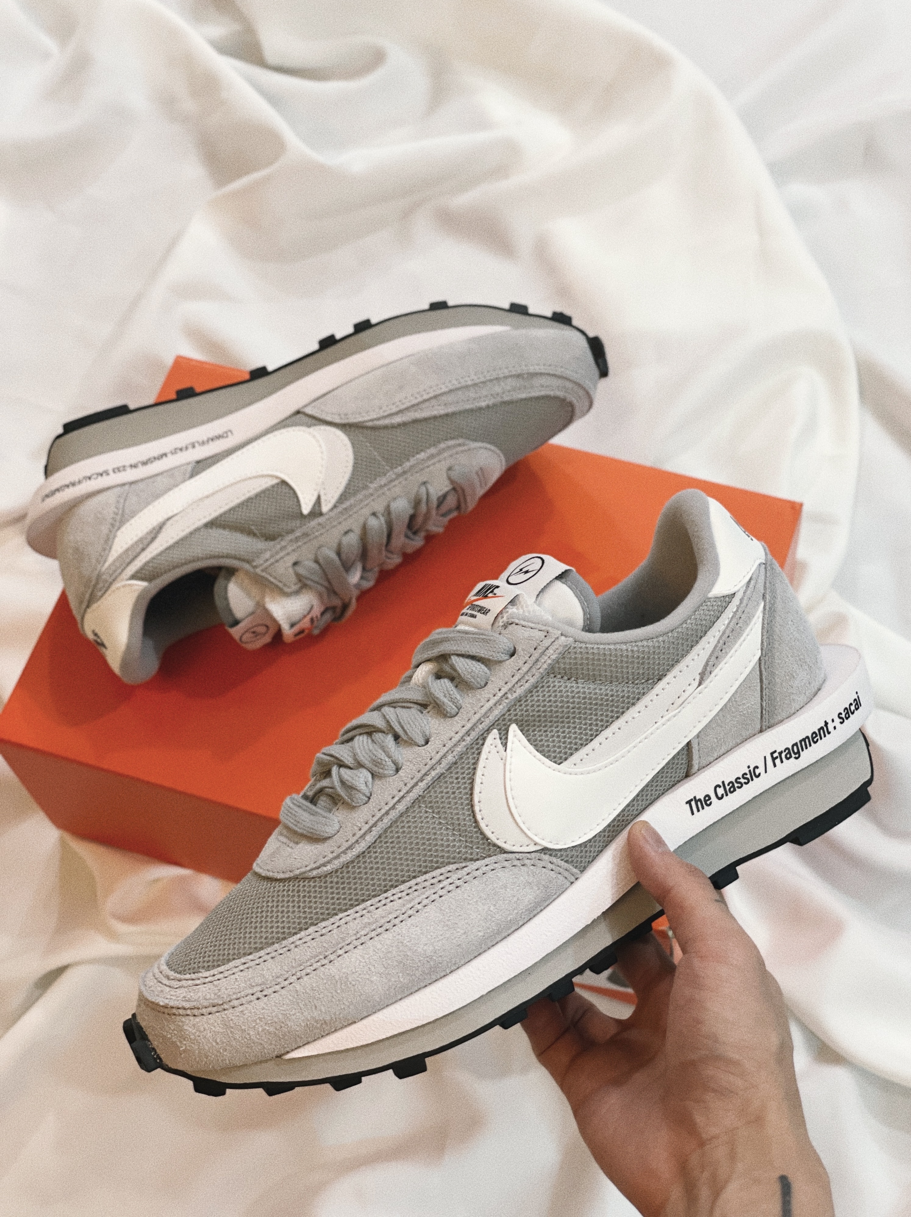 Nike x Sacai x Fragment LDWaffle Light Smoke Grey 착용 스타일 - 1