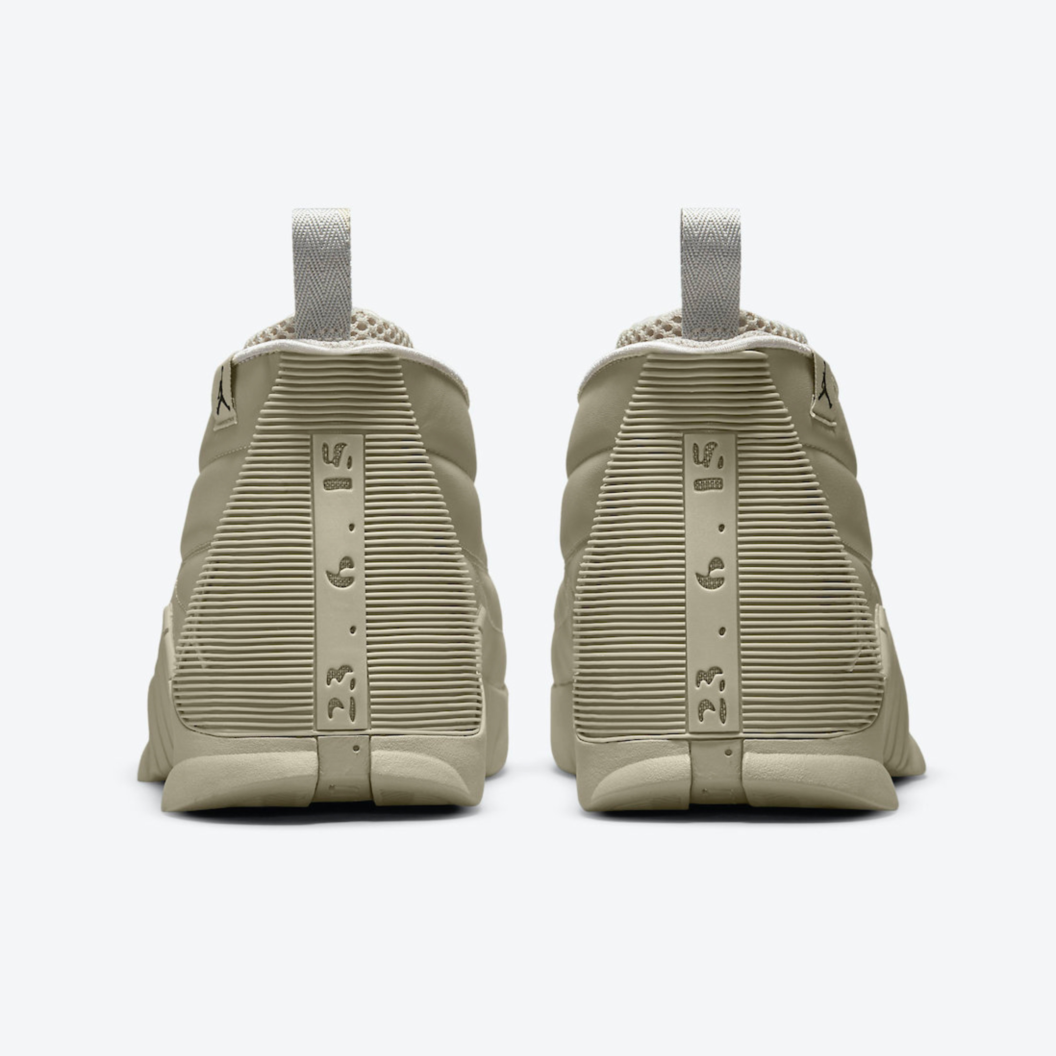 (W) Jordan 15 x Billie Eilish Retro SP Beige 착용 스타일 - 5