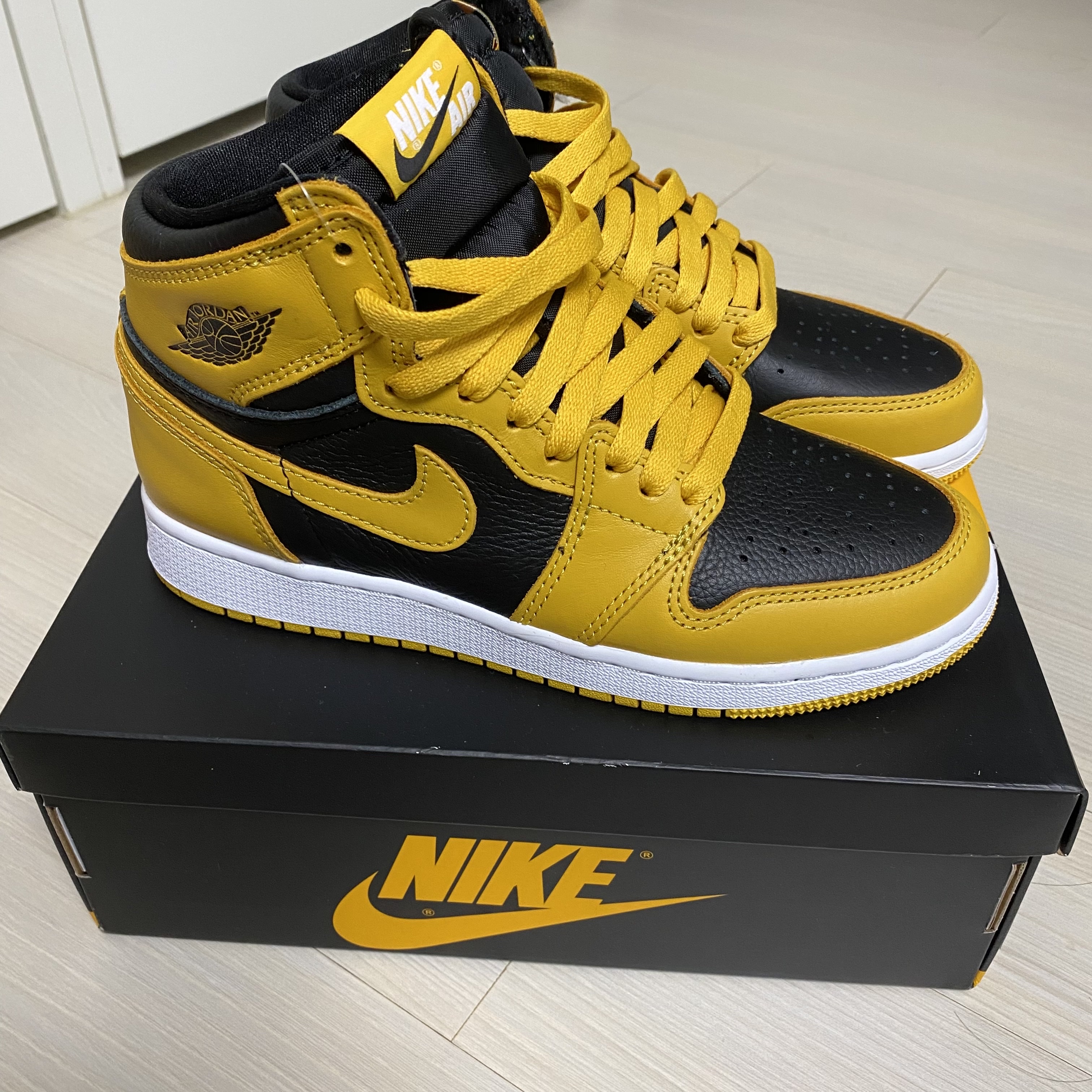 Jordan 1 Retro High OG Pollen, (GS) Jordan 1 Retro High OG Pollen 착용 스타일 - 2