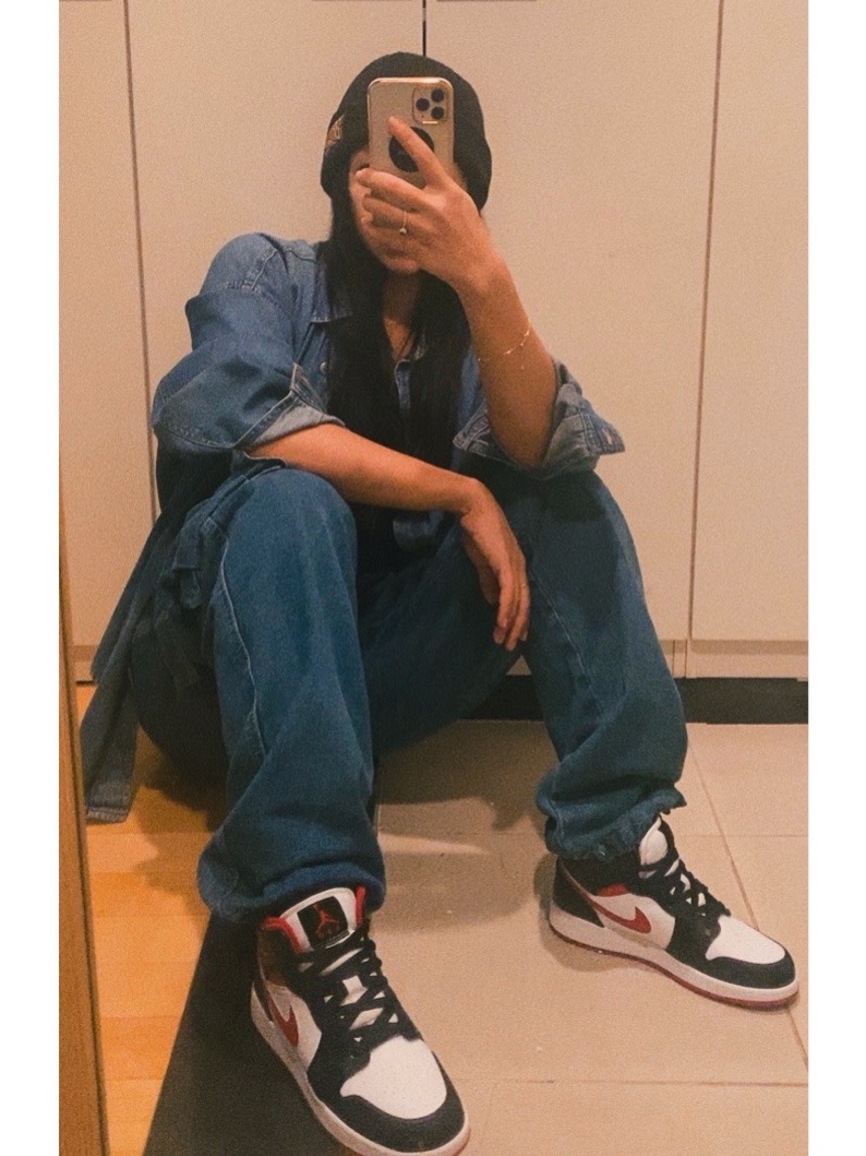 Jordan 1 Mid Gym Red Black White, (GS) Jordan 1 Mid Gym Red Black White 착용 스타일 - 2