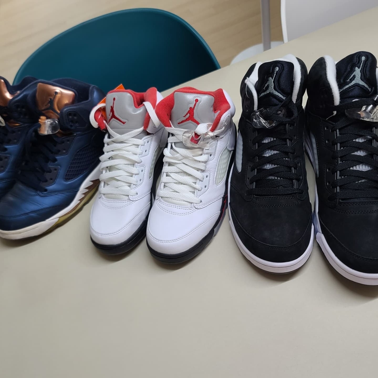Jordan 5 Retro Moonlight, Jordan 5 Retro Fire Red Silver Tongue 2020 착용 스타일 - 3