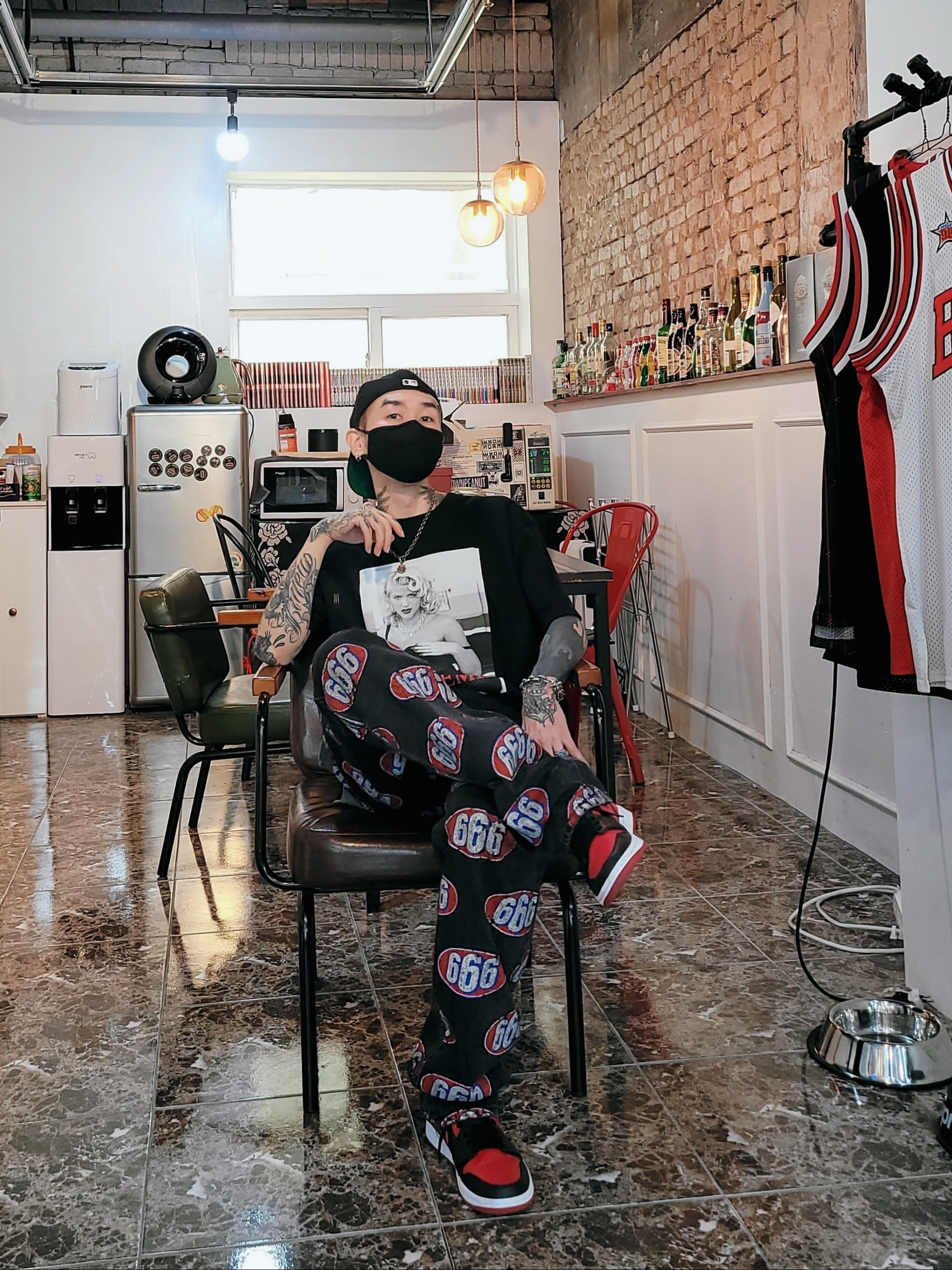 Jordan 1 Mid Bred Banned 2020 착용 스타일