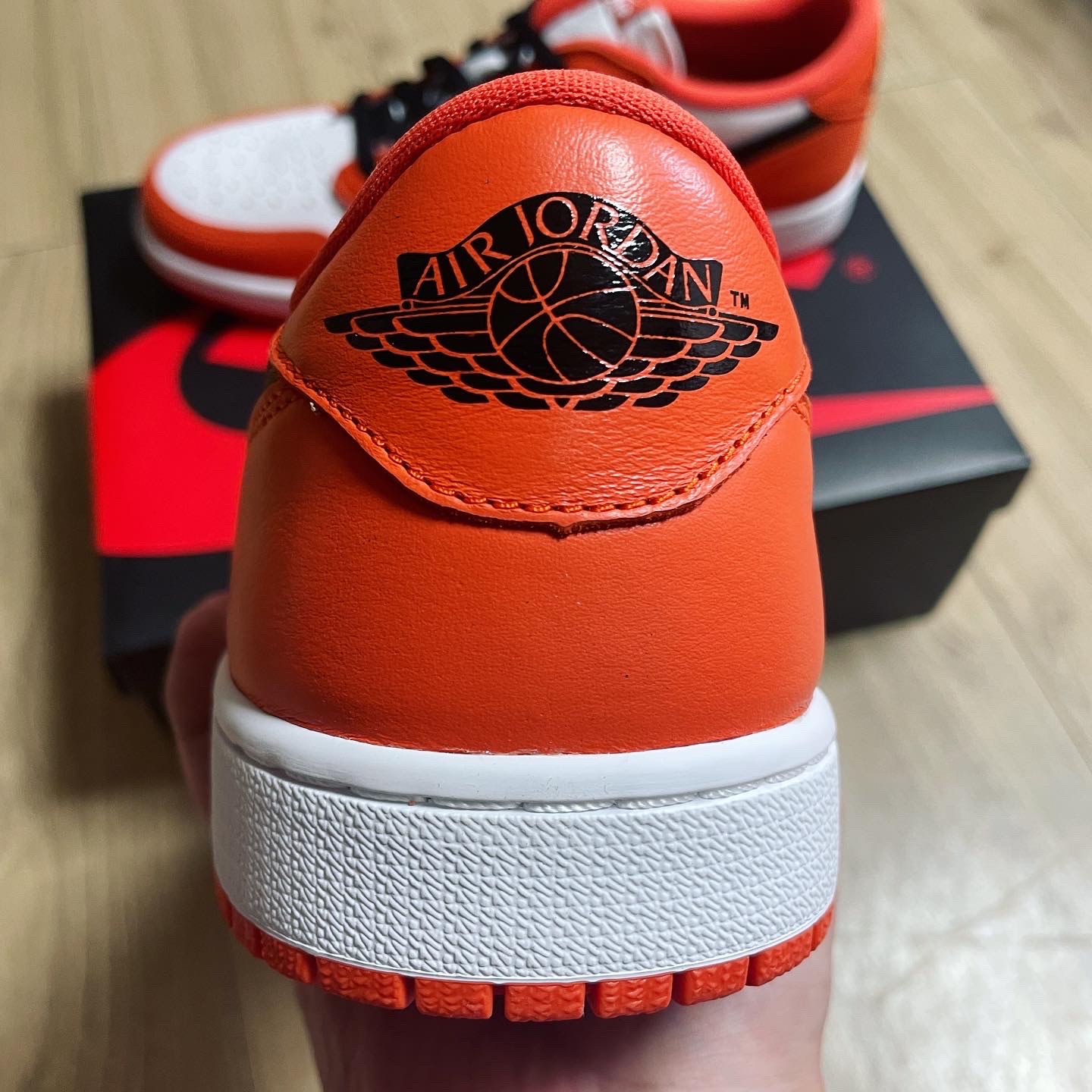 Jordan 1 Low OG Starfish 착용 스타일 - 4