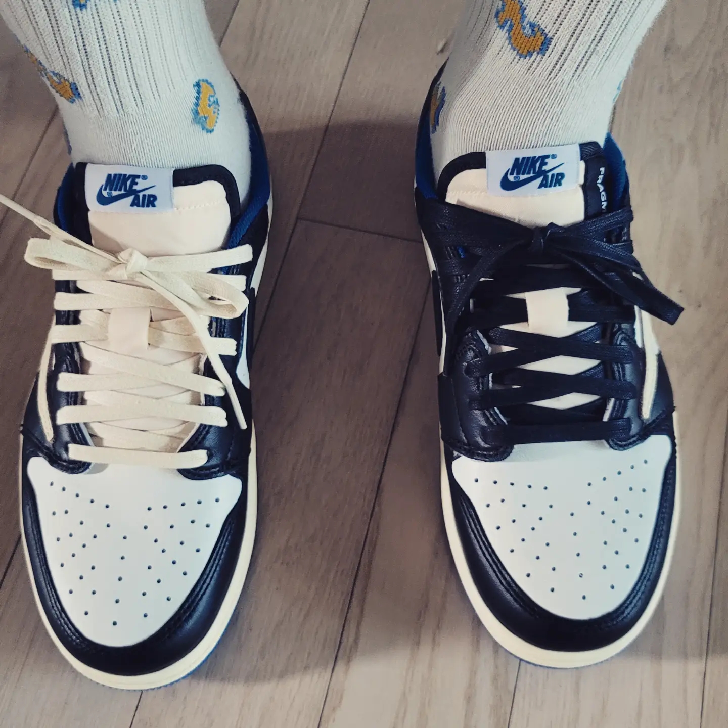 Jordan 1 x Travis Scott x Fragment Retro Low OG SP Military Blue 착용 스타일 - 1