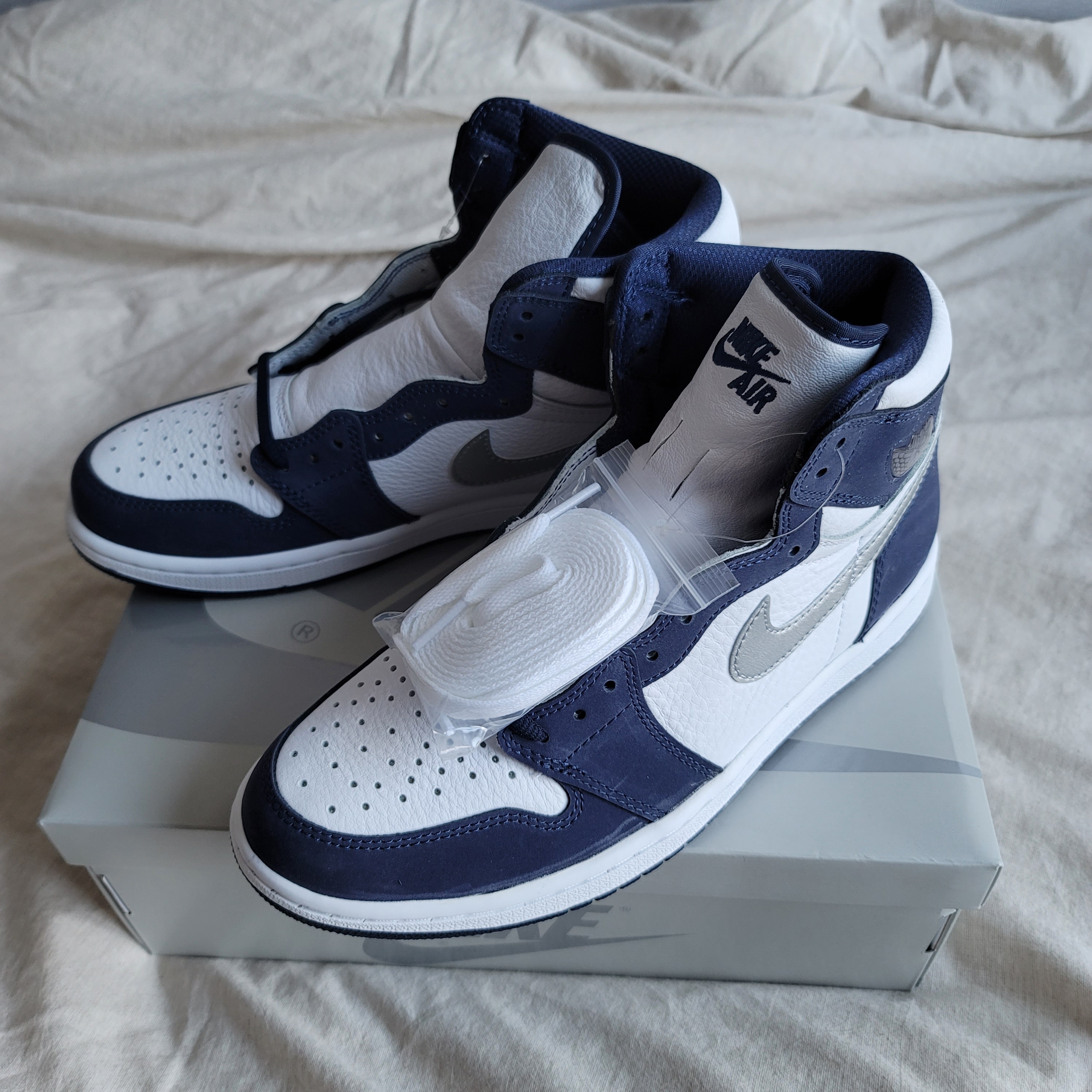 Jordan 1 Retro High OG CO.JP Midnight Navy 착용 스타일