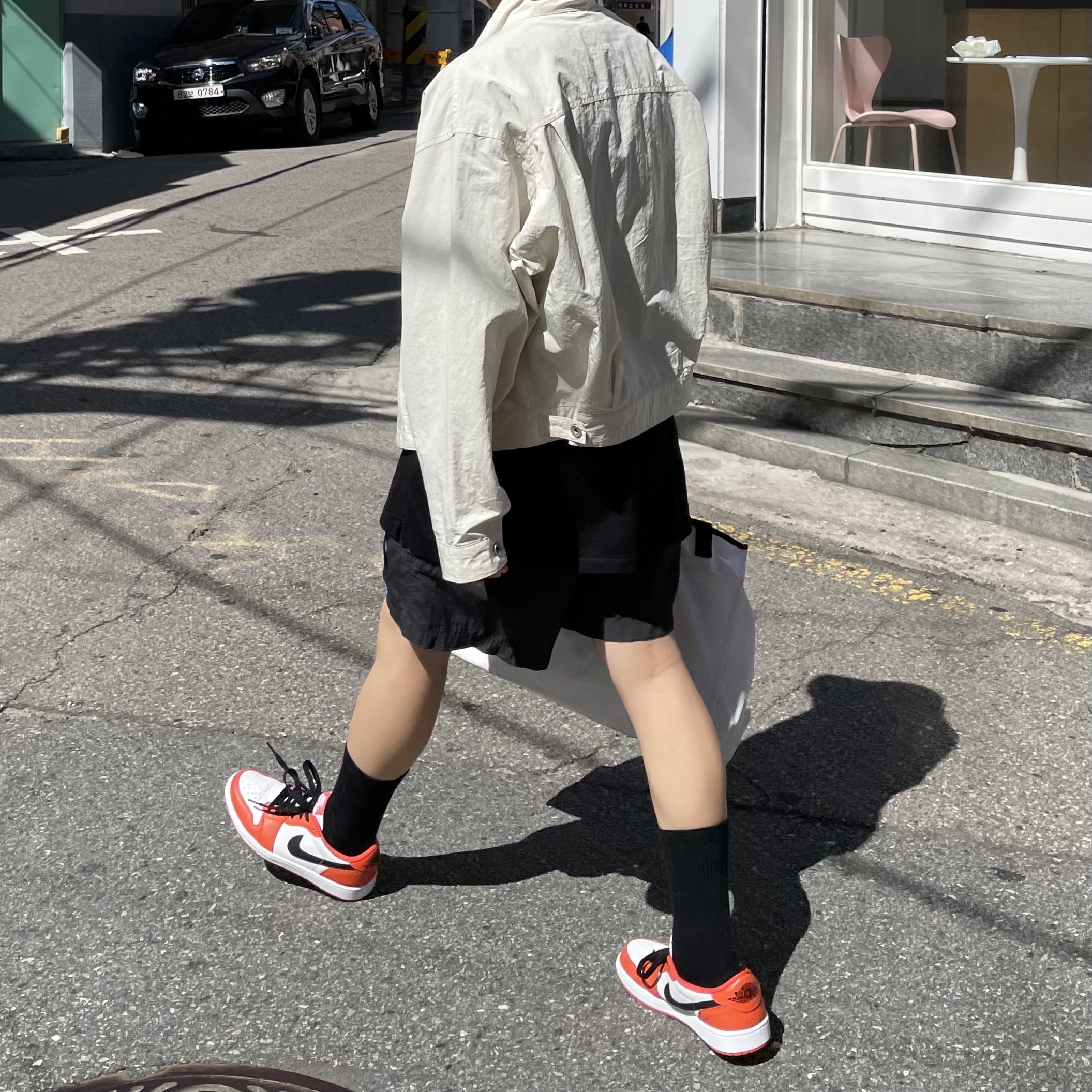 Jordan 1 Low OG Starfish 착용 스타일 - 3