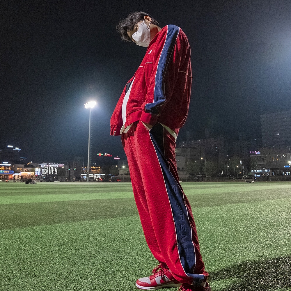 Supreme x Nike Velour Track Jacket Red - 21SS, Supreme x Nike Velour Track Pants Red - 21SS 착용 스타일