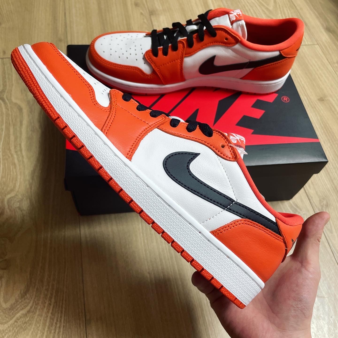 Jordan 1 Low OG Starfish 착용 스타일 - 2