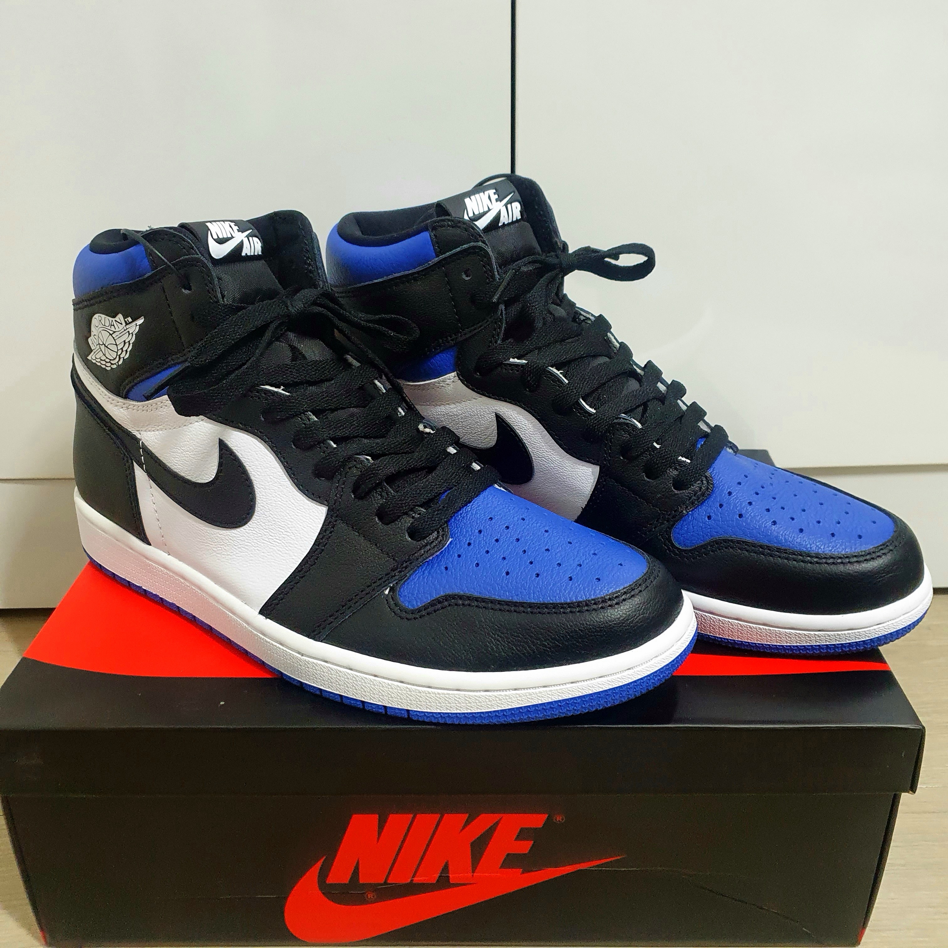 Jordan 1 Retro High OG Royal Toe 착용 스타일 - 3
