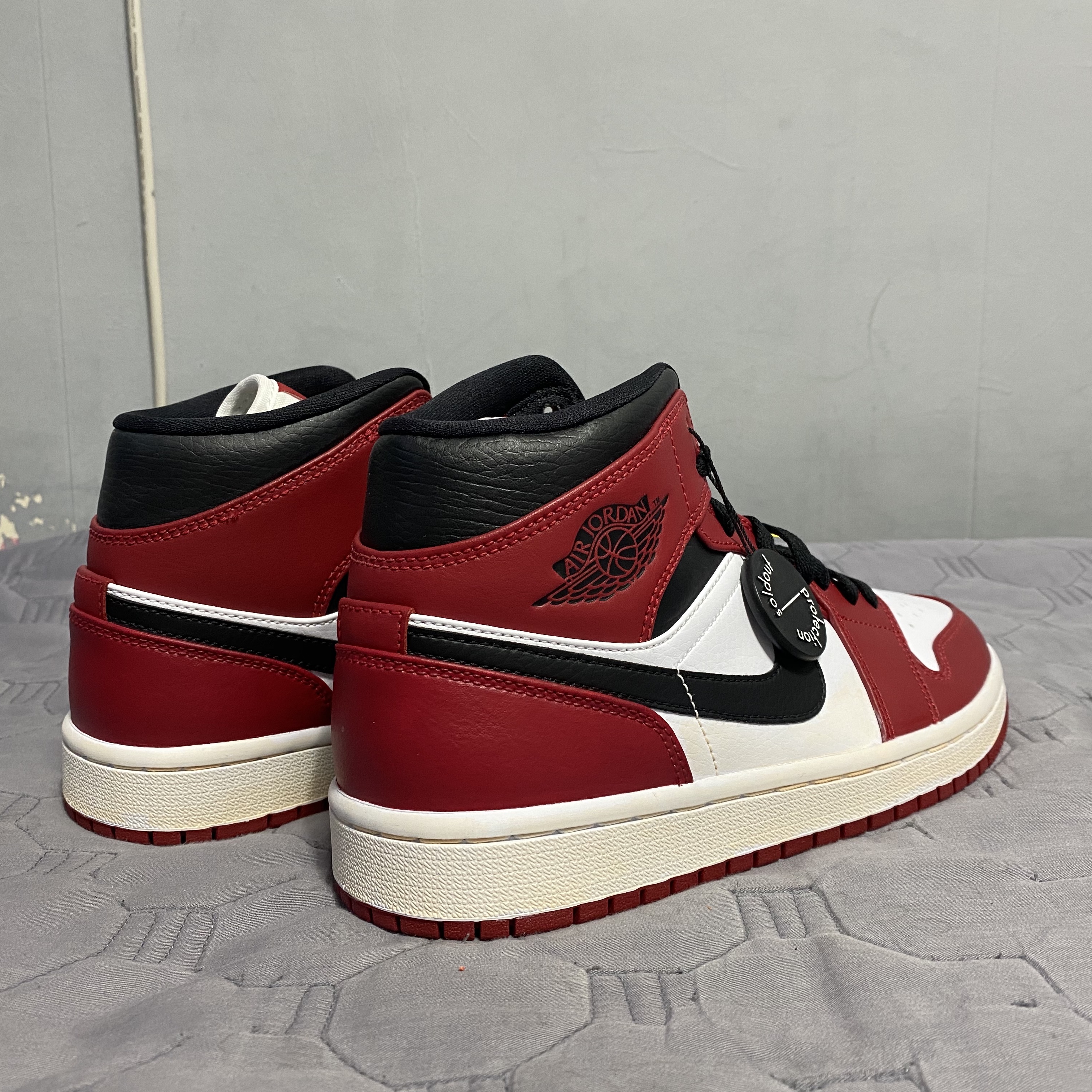 Jordan 1 Mid Chicago 2020 착용 스타일 - 2