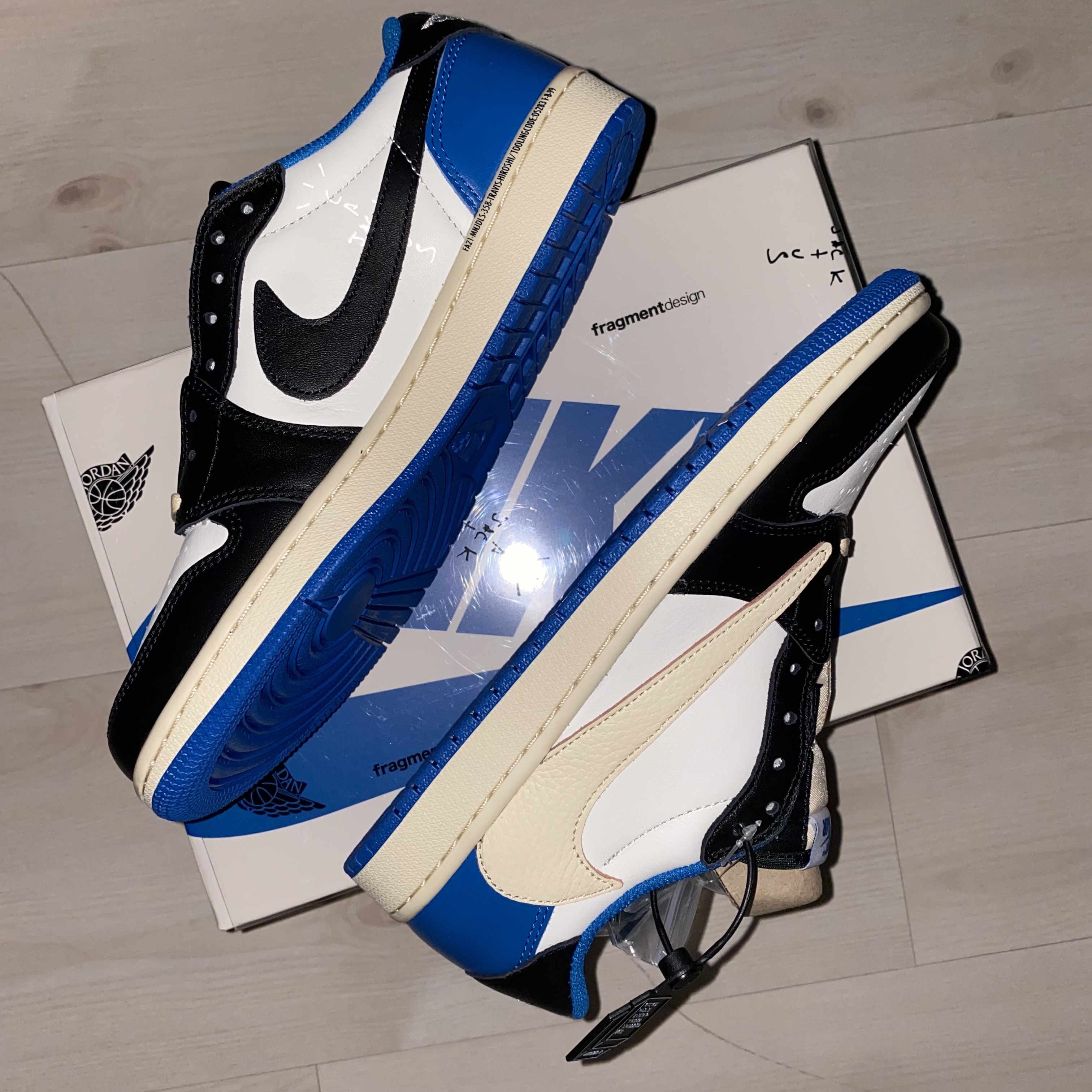 Jordan 1 x Travis Scott x Fragment Retro Low OG SP Military Blue 착용 스타일