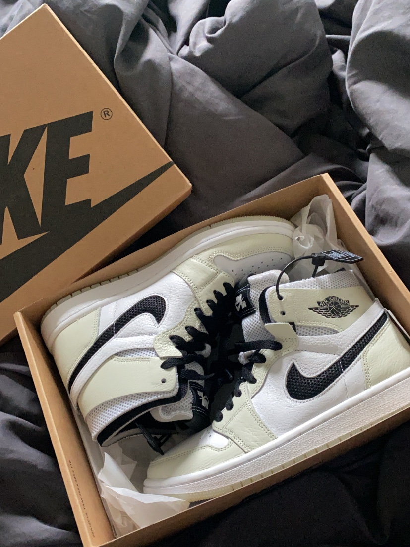 (W) Jordan 1 Zoom Air CMFT Light Bone 착용 스타일