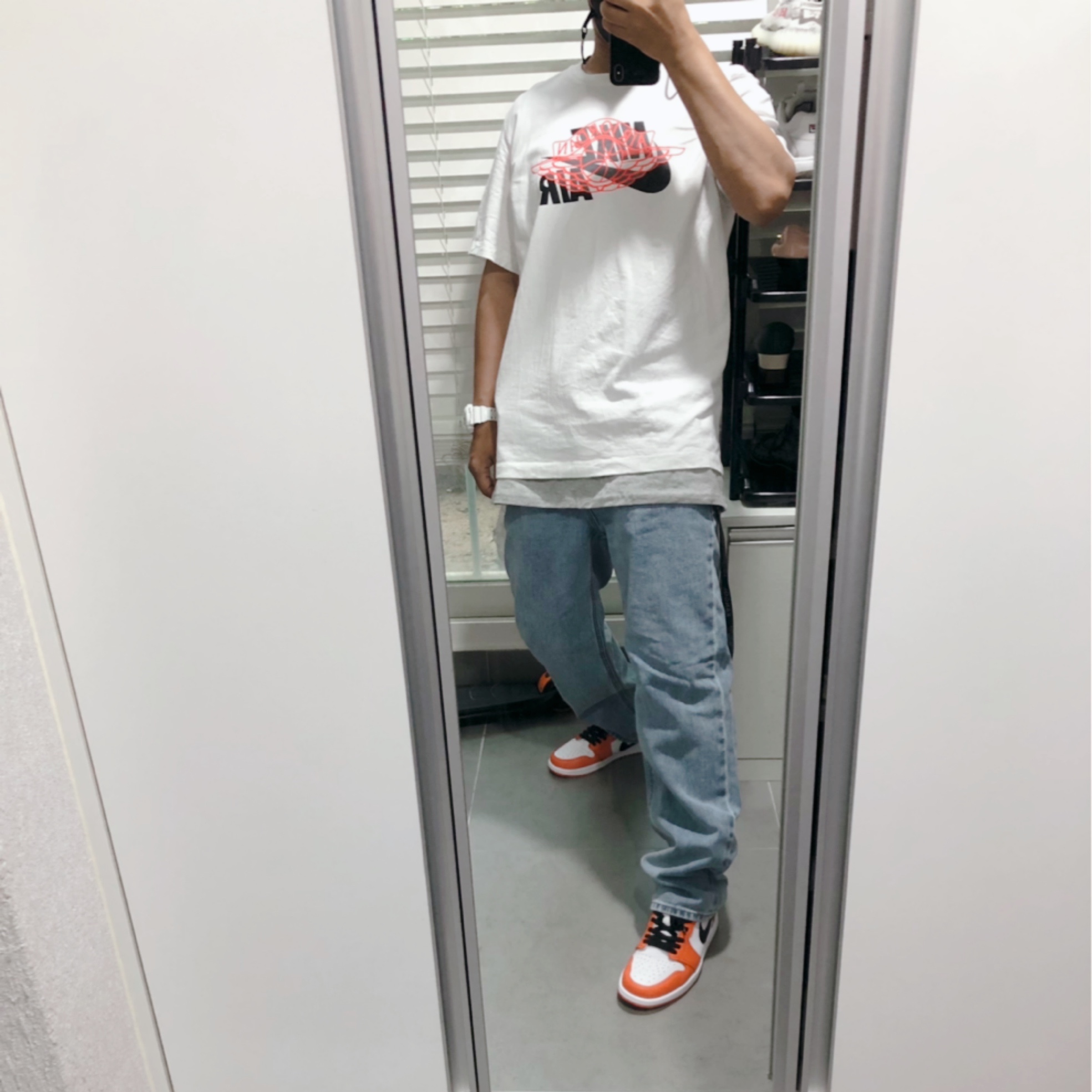 Jordan 1 Low OG Starfish 착용 스타일 - 2
