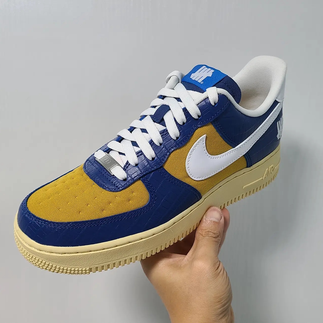 Nike x Undefeated Air Force 1 Low SP 5 On It Court Blue 착용 스타일 - 1
