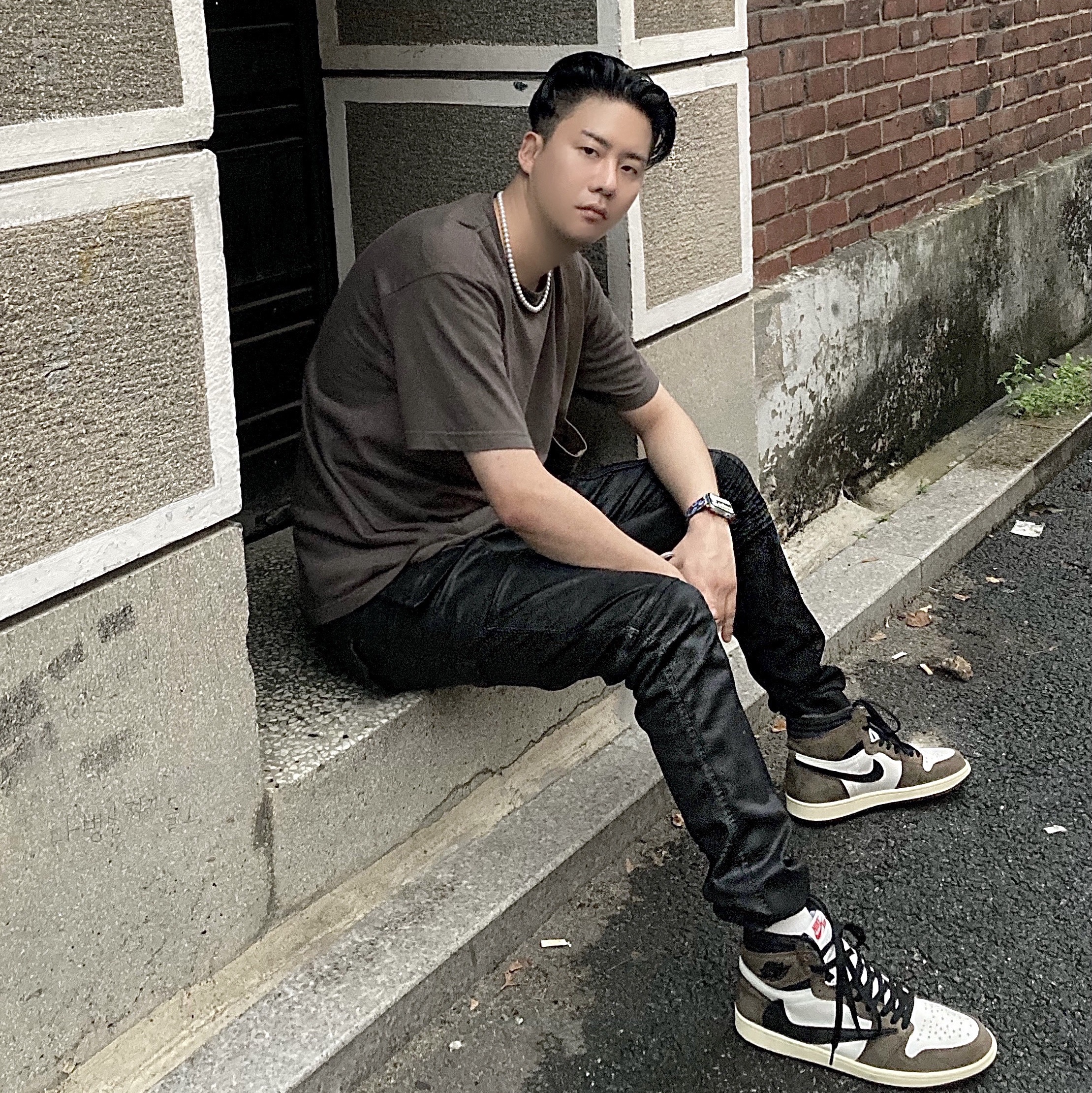 Jordan 1 x Travis Scott Retro High OG SP Mocha 착용 스타일