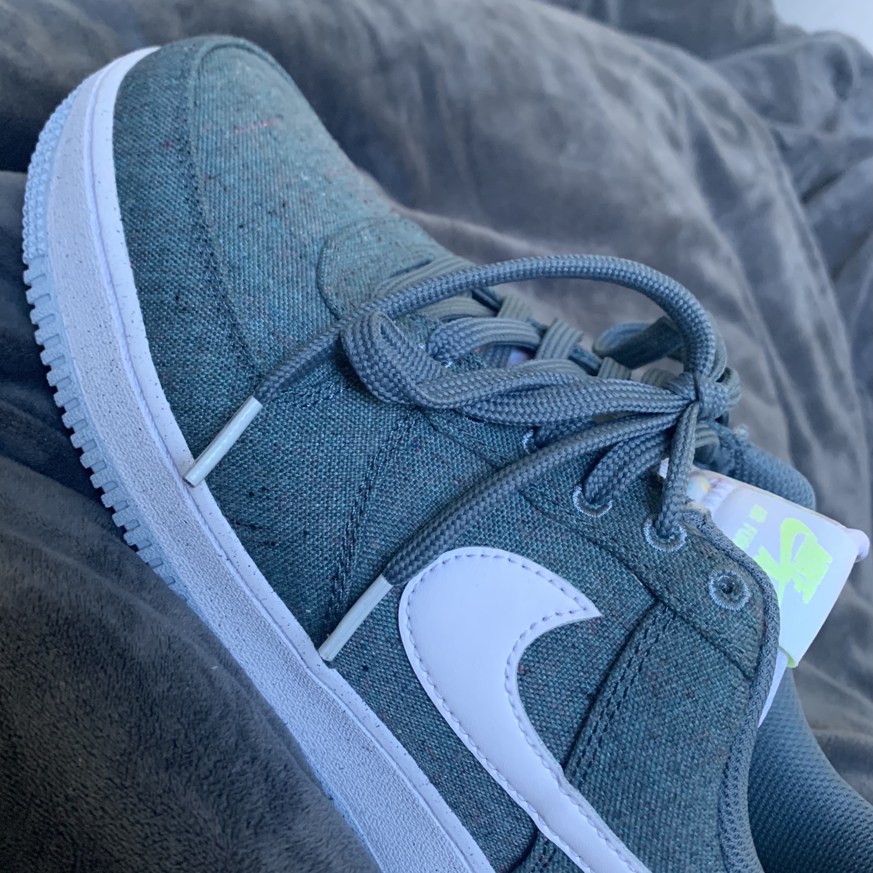 Nike Air Force 1 '07 Ozone Blue 착용 스타일 - 1
