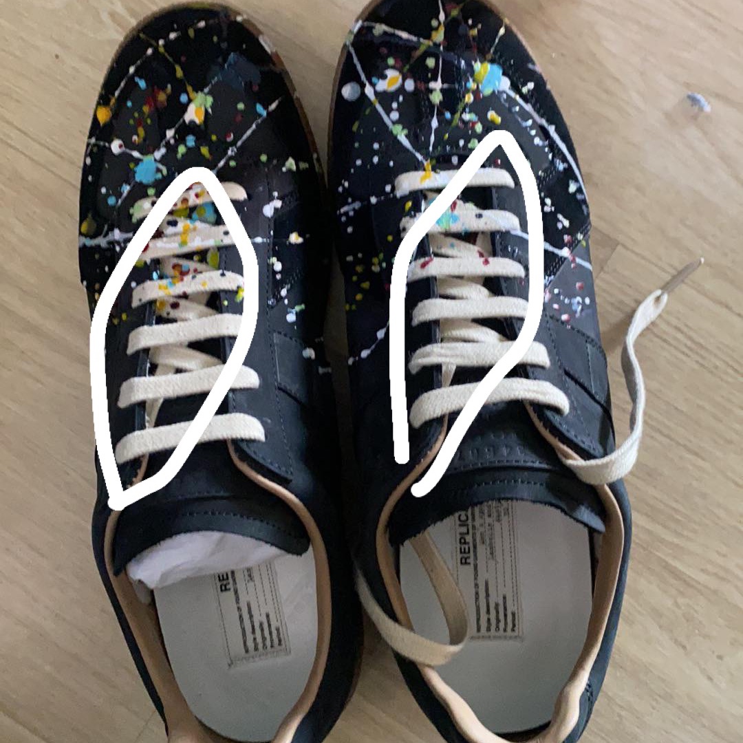 Maison Margiela Replica Paint Drop Sneakers Black 착용 스타일