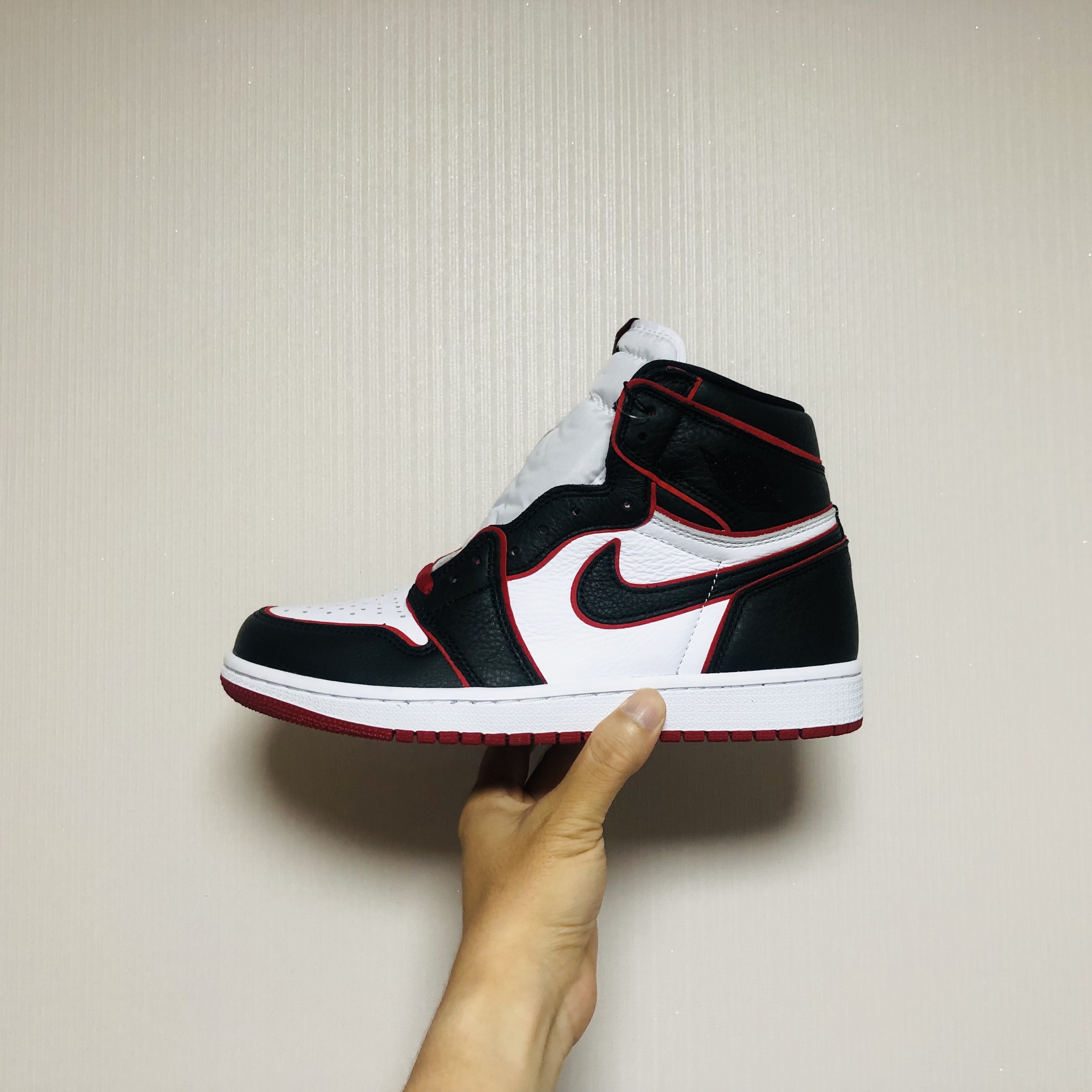 Jordan 1 Retro High OG Bloodline 착용 스타일
