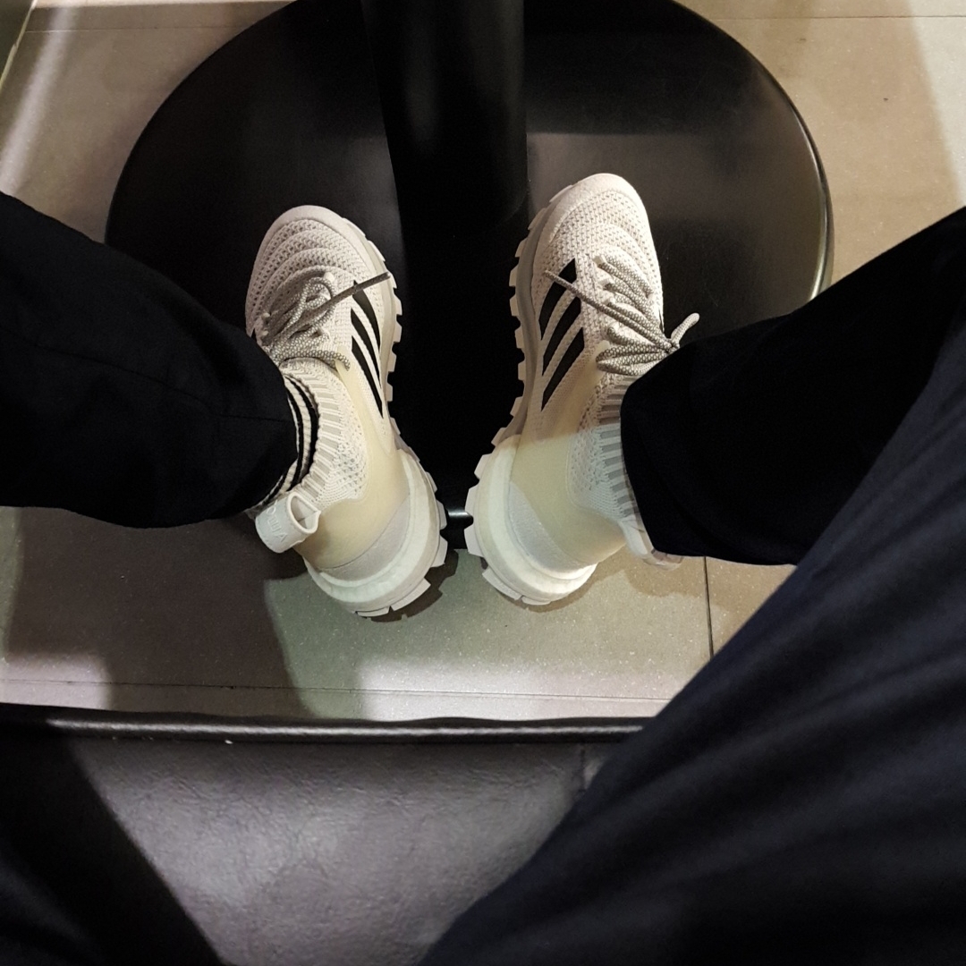 Adidas Copa Mid Gosha Rubchinskiy Solar Yellow 착용 스타일