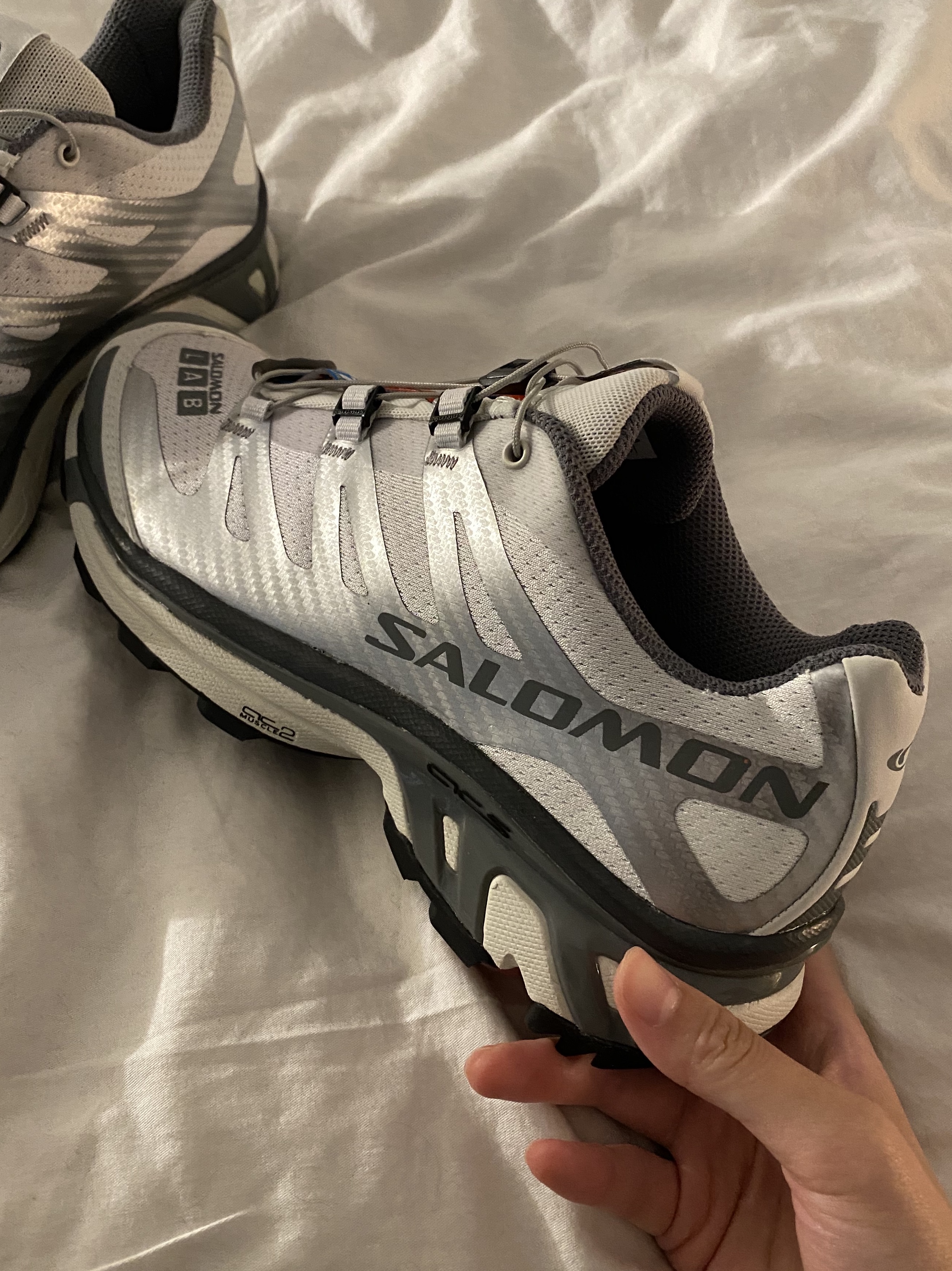 IAB Studio White & Ash Blue Socks (3 Pack), Salomon XT-4 ADV Silver Metallic X 착용 스타일 - 3