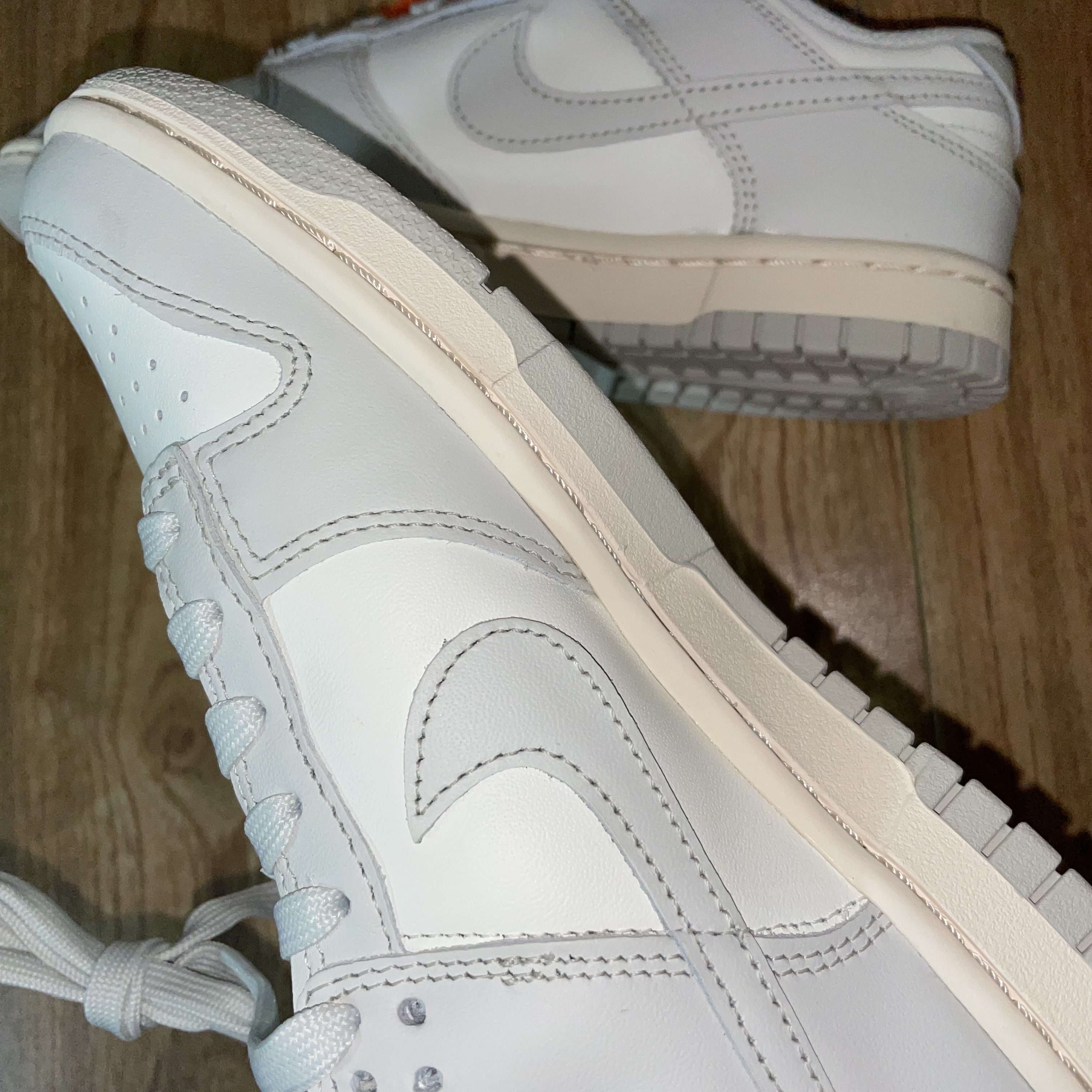 (W) Nike Dunk Low Light Bone 착용 스타일 - 3