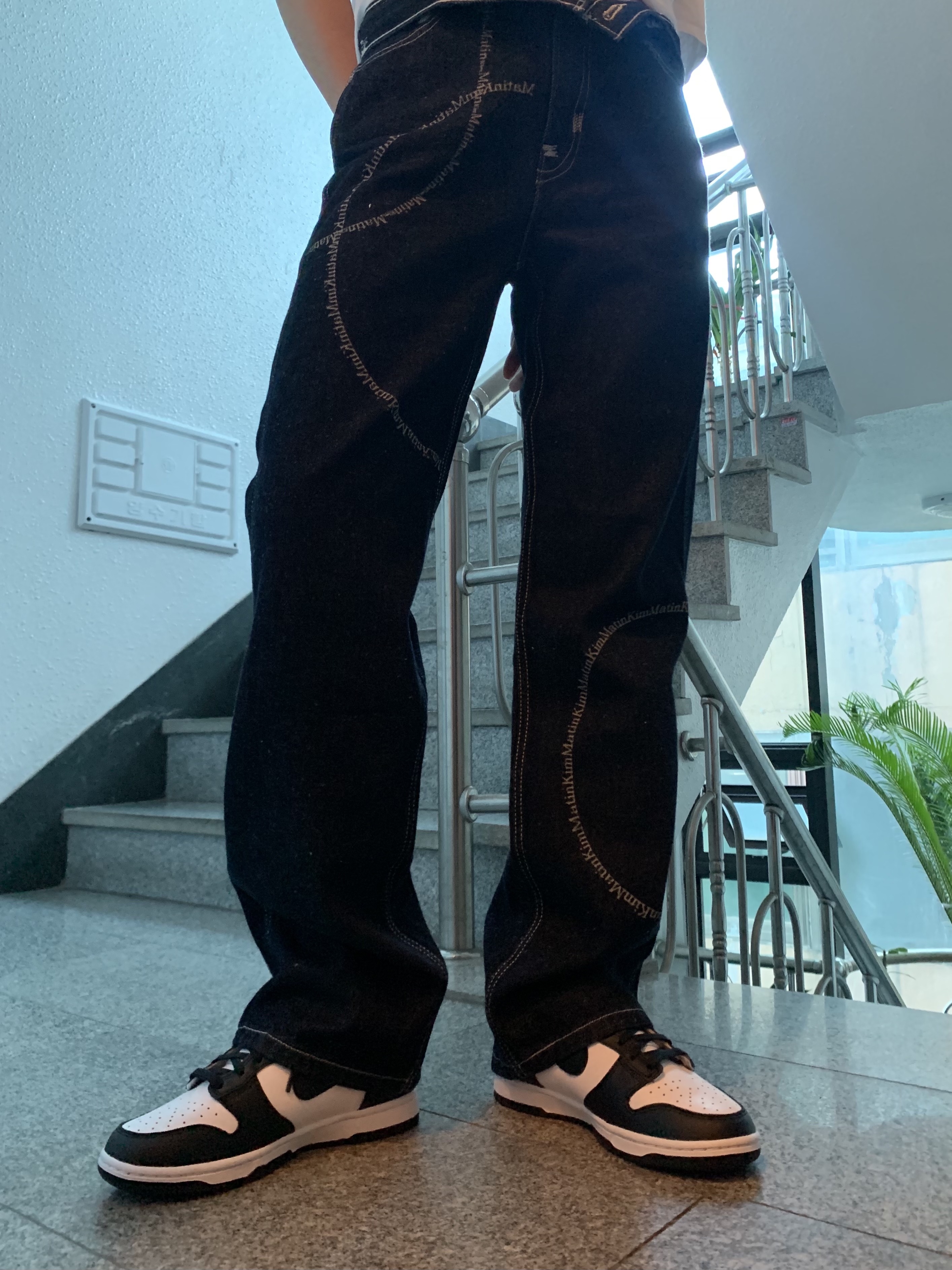 (W) Nike Dunk High Black and White 착용 스타일