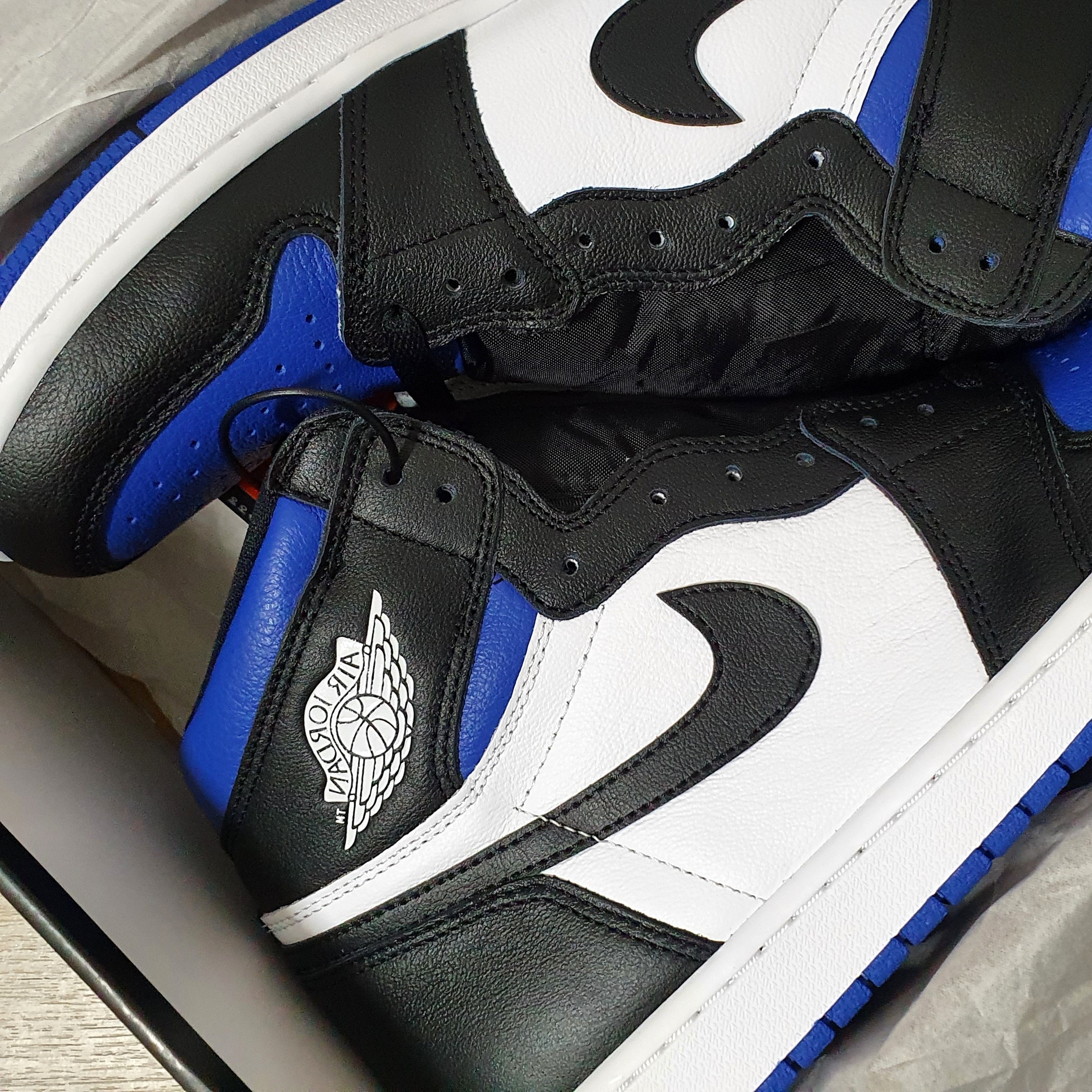 Jordan 1 Retro High OG Royal Toe 착용 스타일 - 1