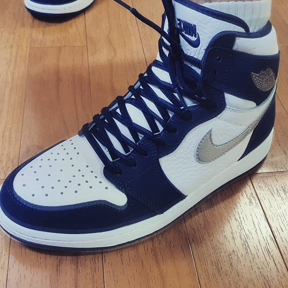 Jordan 1 Retro High OG CO.JP Midnight Navy 착용 스타일 - 1